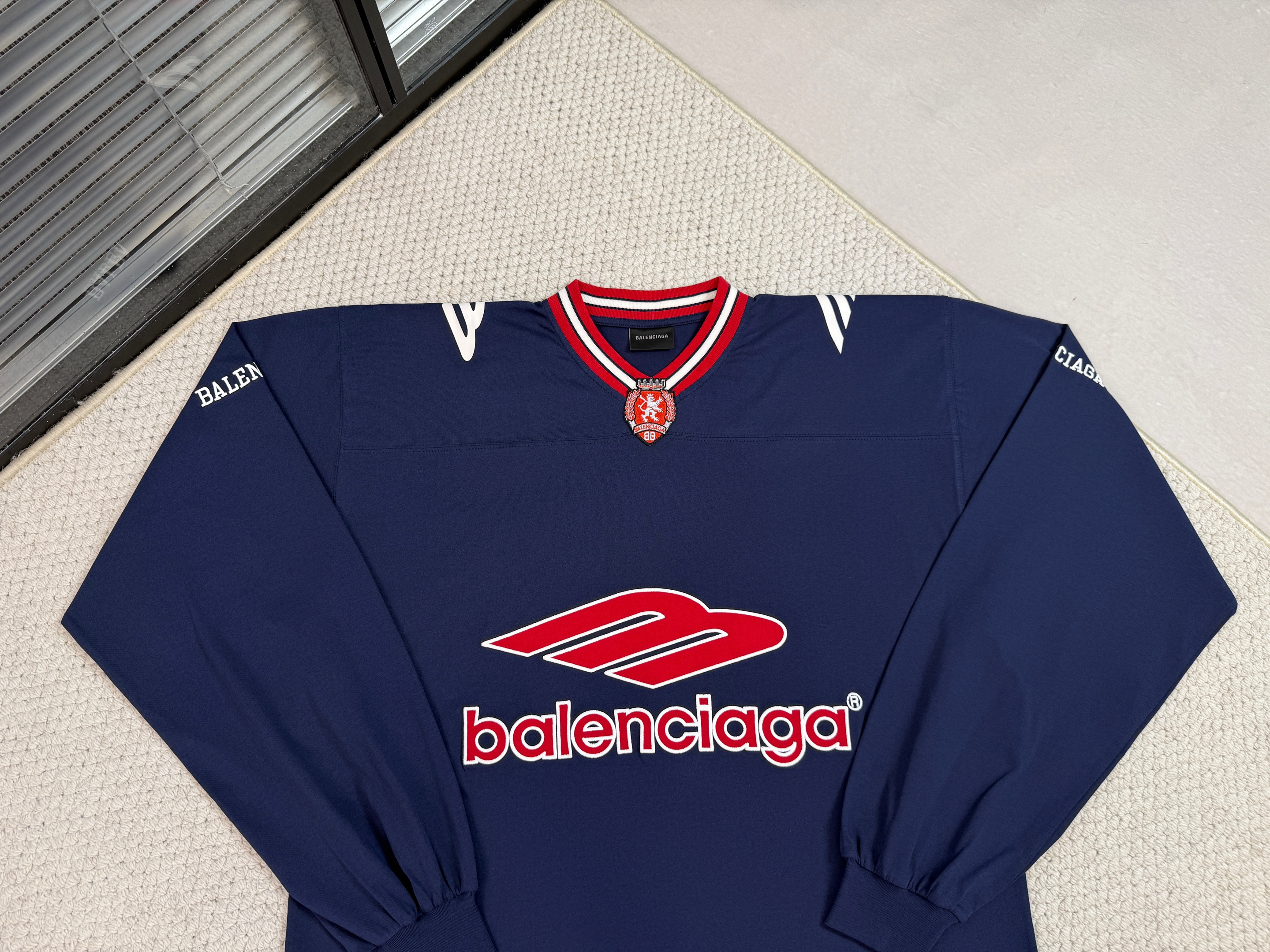 Balenciaga 巴黎世家 FW25 FOOTBALL 3B  V领  T恤 长袖 速干 足球衣  宽松 男款A5 蓝色  857085