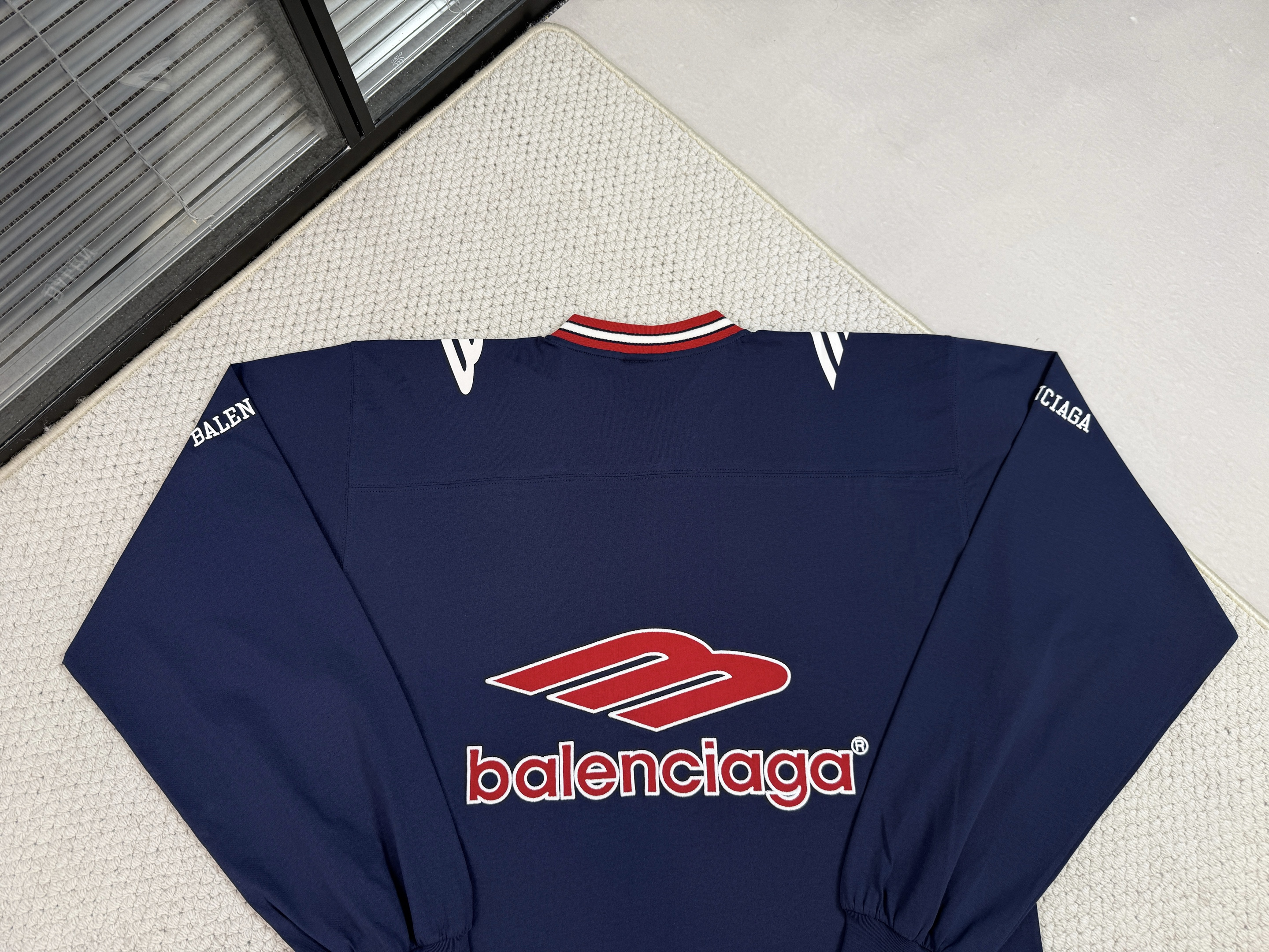 Balenciaga 巴黎世家 FW25 FOOTBALL 3B  V领  T恤 长袖 速干 足球衣  宽松 男款A5 蓝色  857085