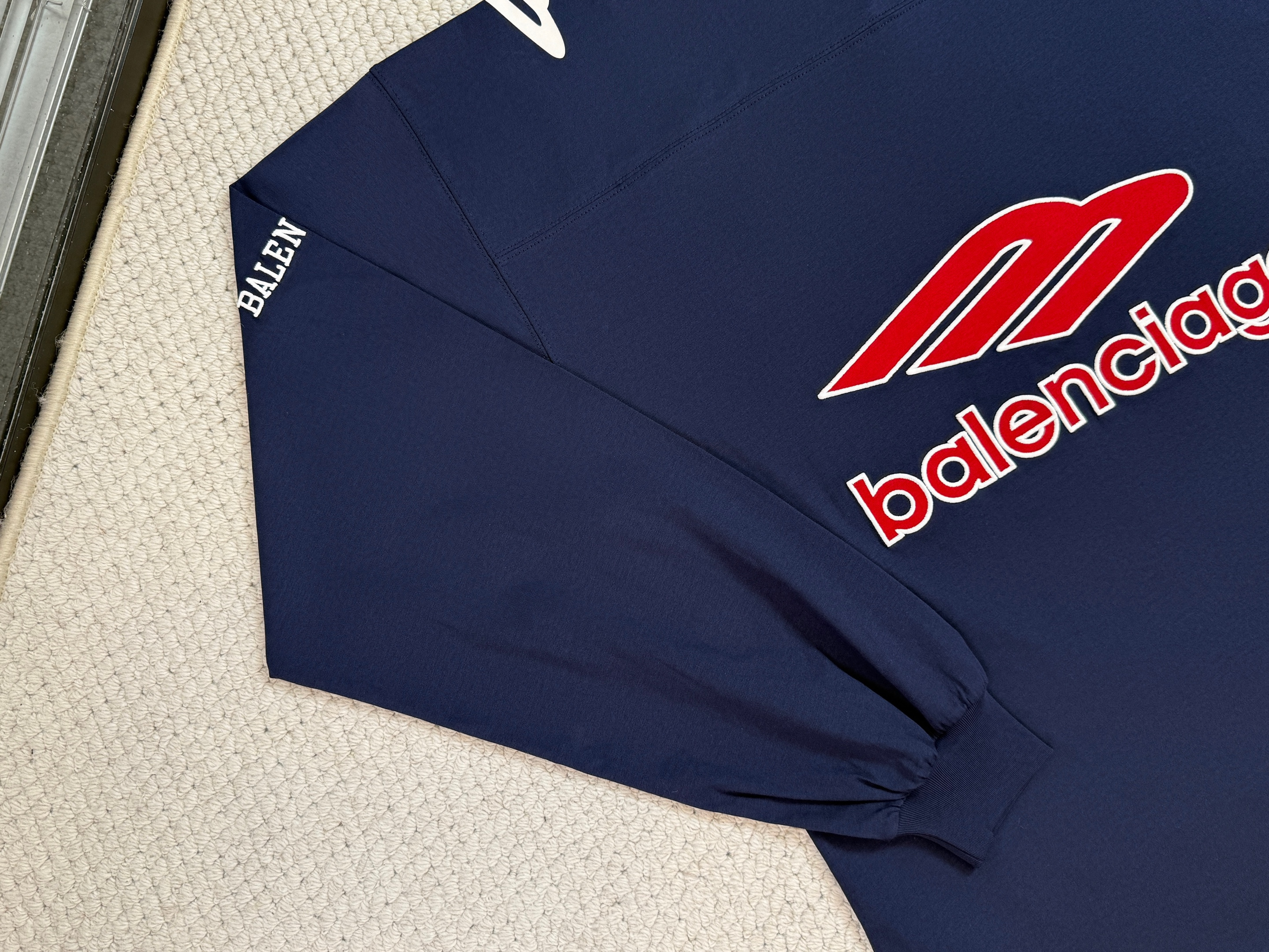 Balenciaga 巴黎世家 FW25 FOOTBALL 3B  V领  T恤 长袖 速干 足球衣  宽松 男款A5 蓝色  857085