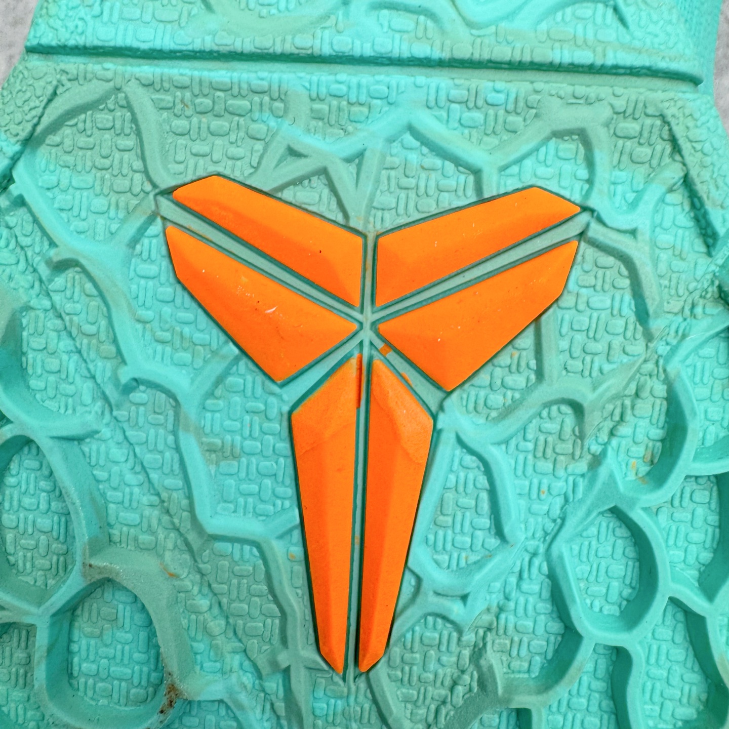 MAX灭世 Kobe6  前掌Zoom Turbo 气垫 后掌EVA缓震 低筒 球鞋 籃球鞋 實戰鞋 真碳板 男鞋 波鞋 自由女神 IO5774-300