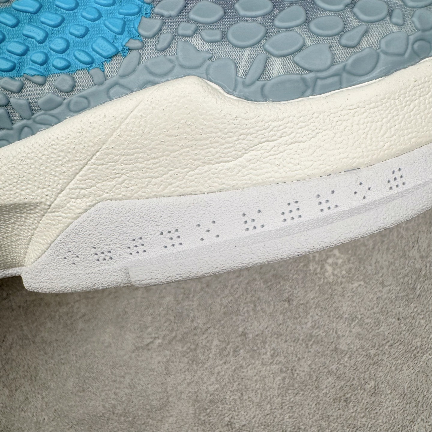 灭世MAX Kobe6  前掌Zoom Turbo 气垫 后掌EVA缓震 低筒 球鞋 籃球鞋 實戰鞋 真碳板 男鞋 波鞋 克拉克北卡蓝 IO3672-400