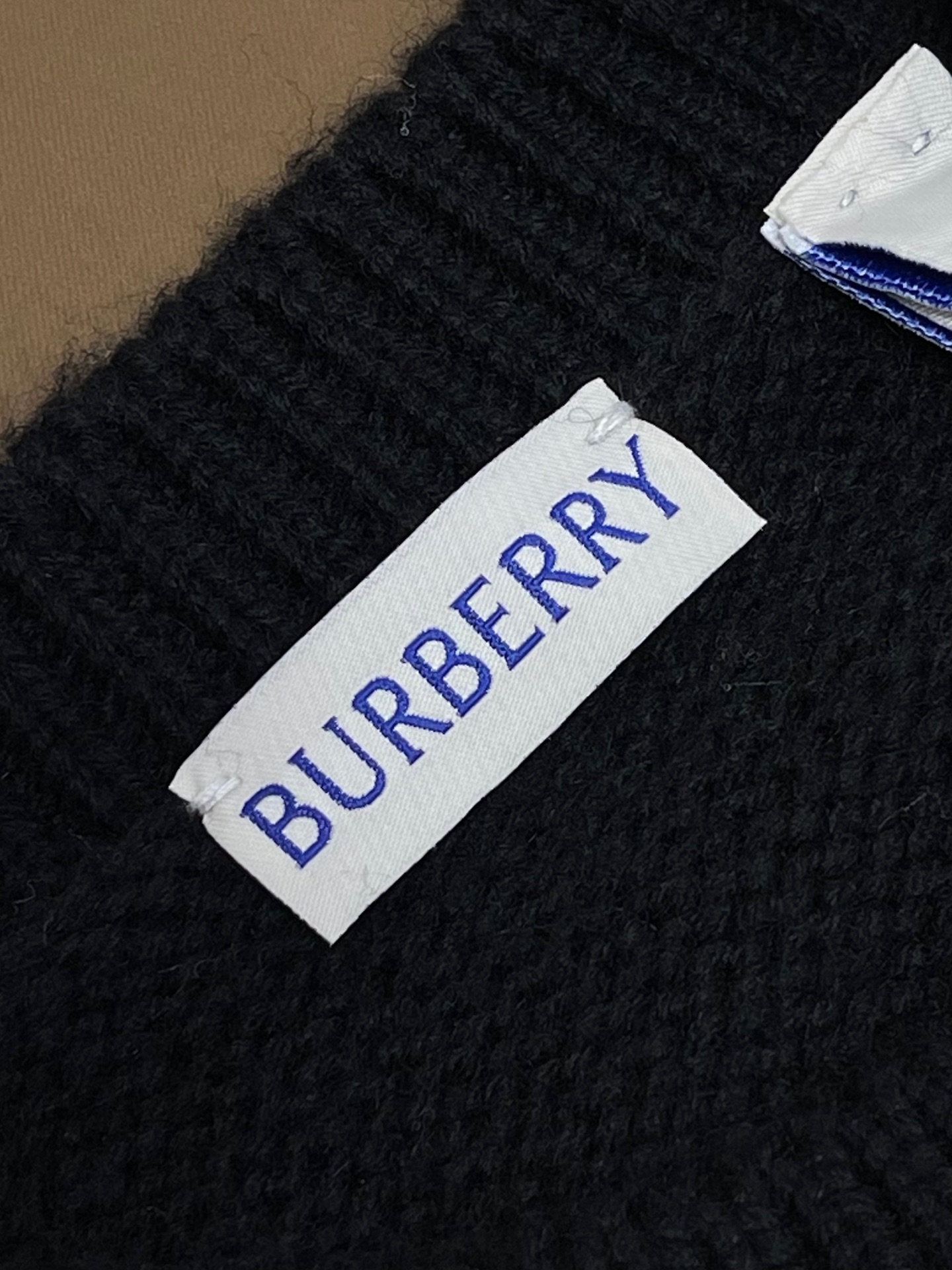Burberry 巴宝莉 SS25 马术骑士 纯色圆领羊绒毛衣 针织衫 长袖 蓝色 灰色B0 81141541