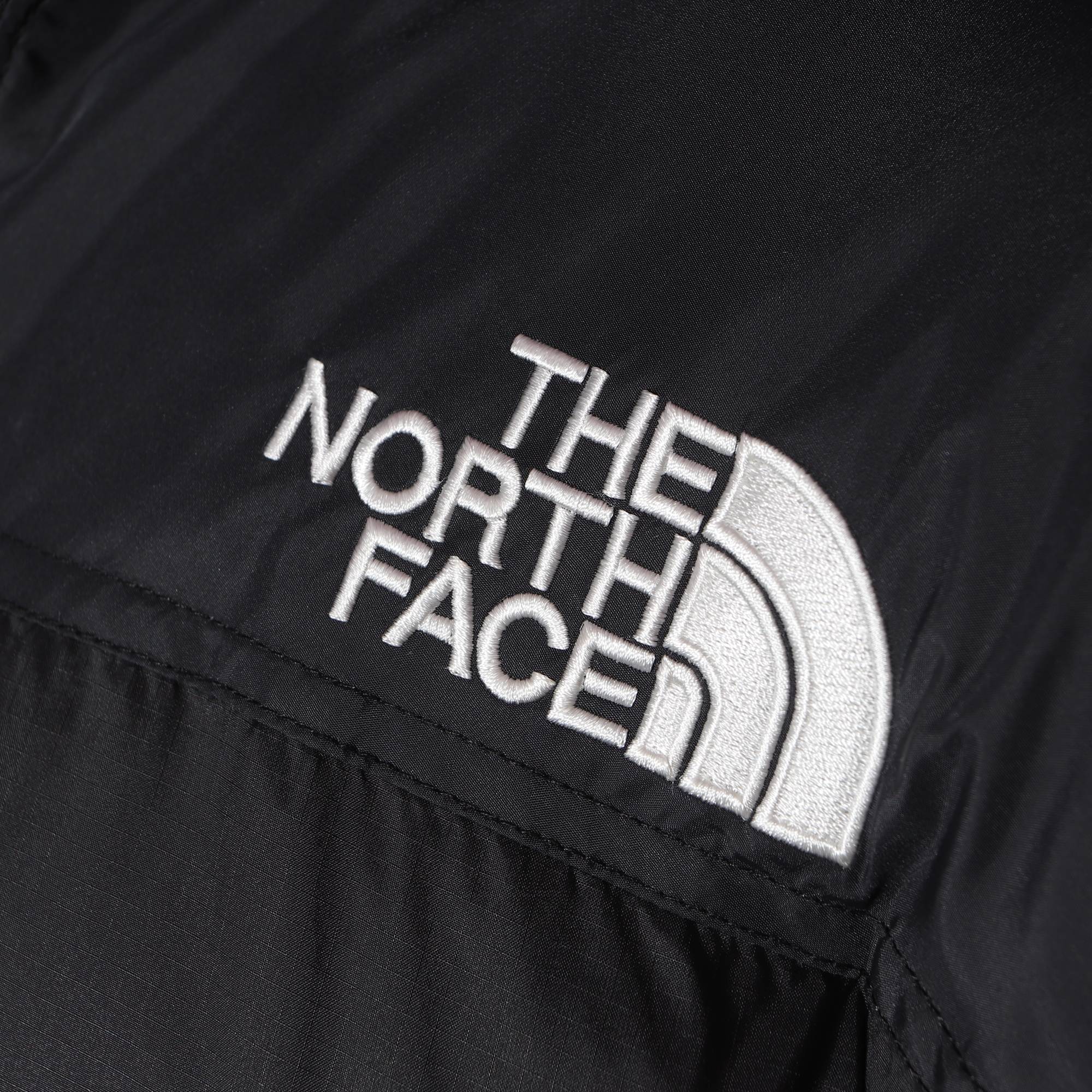 升级版 The North Face 1996  防水 防風 保暖長袖 外套 風摟 男款 女款 700羽绒 哑光黑