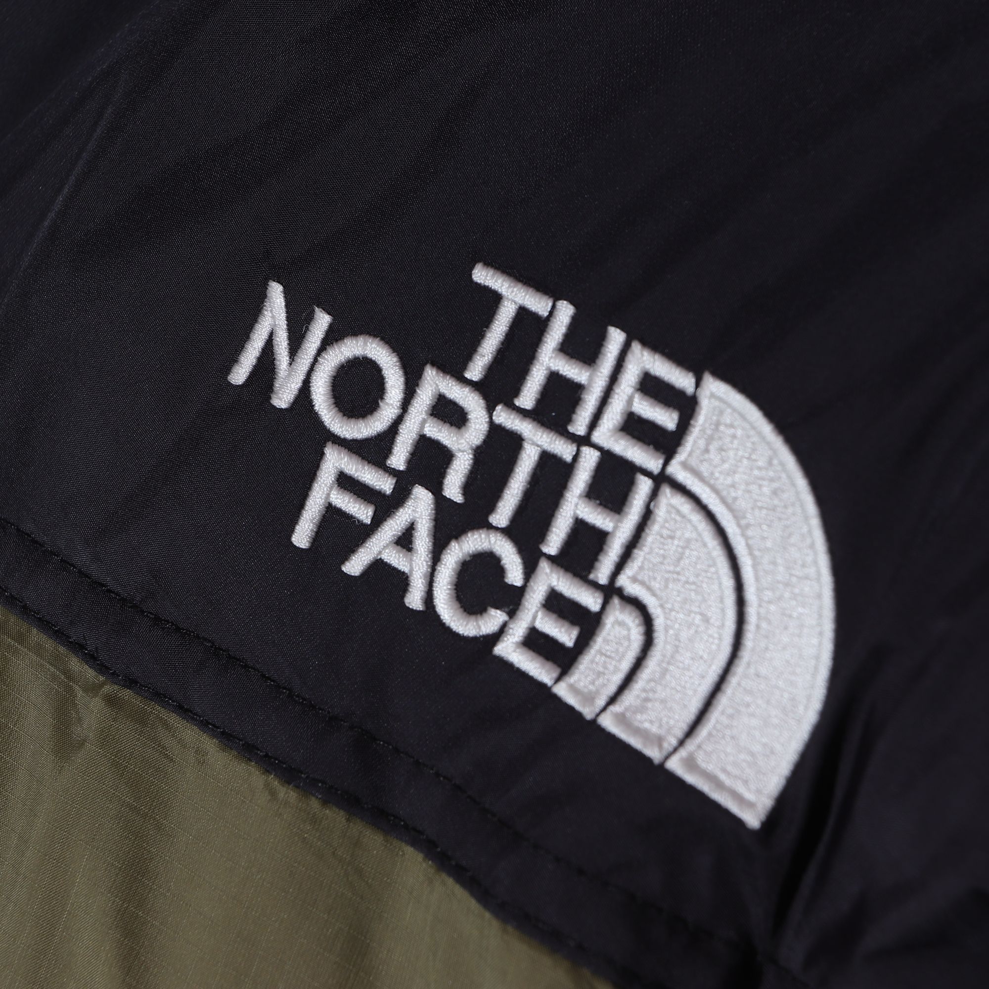 升级版 The North Face 1996  防水 防風 保暖長袖 外套 風摟 男款 女款 700羽绒 橄榄绿