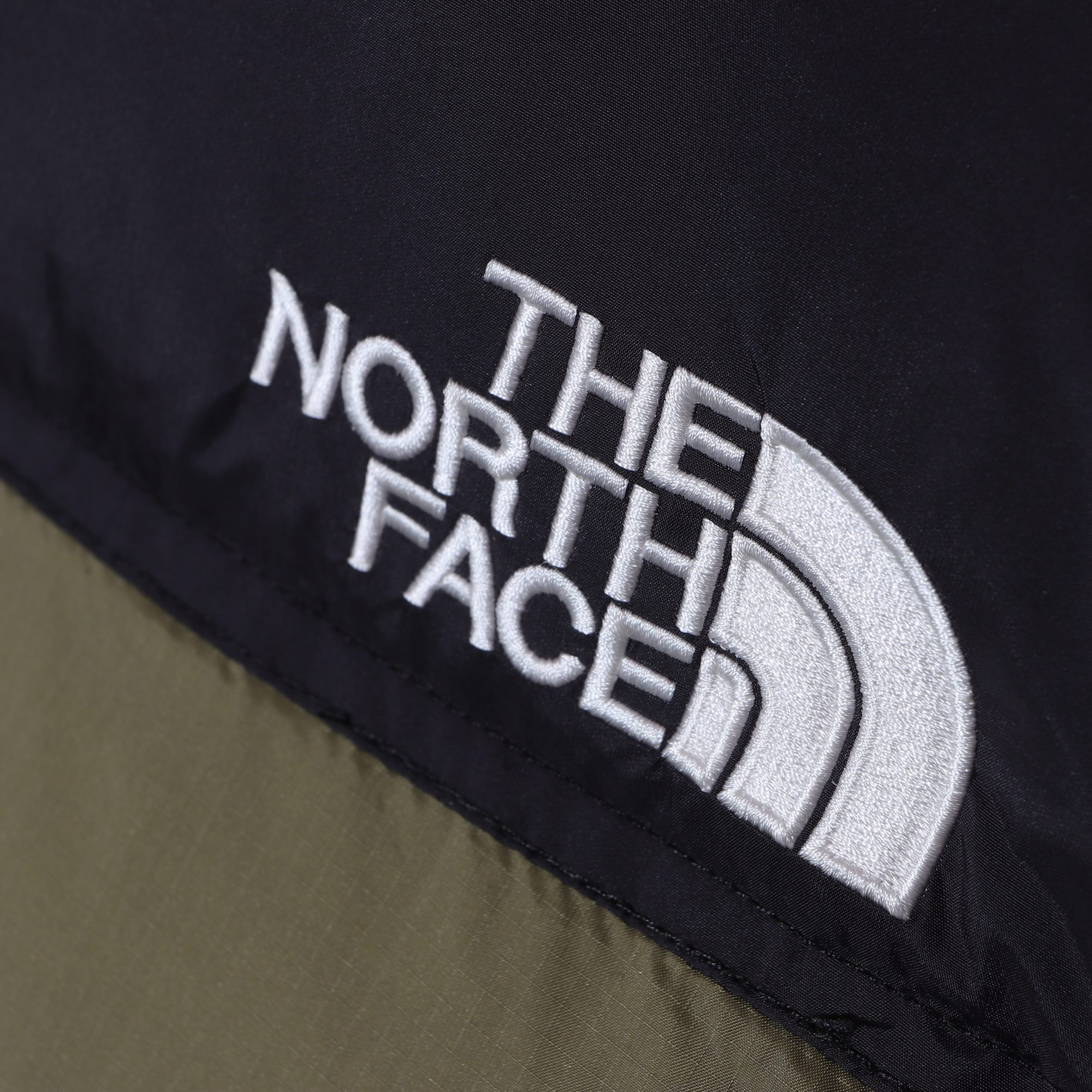 升级版 The North Face 1996  防水 防風 保暖長袖 外套 風摟 男款 女款 700羽绒 橄榄绿