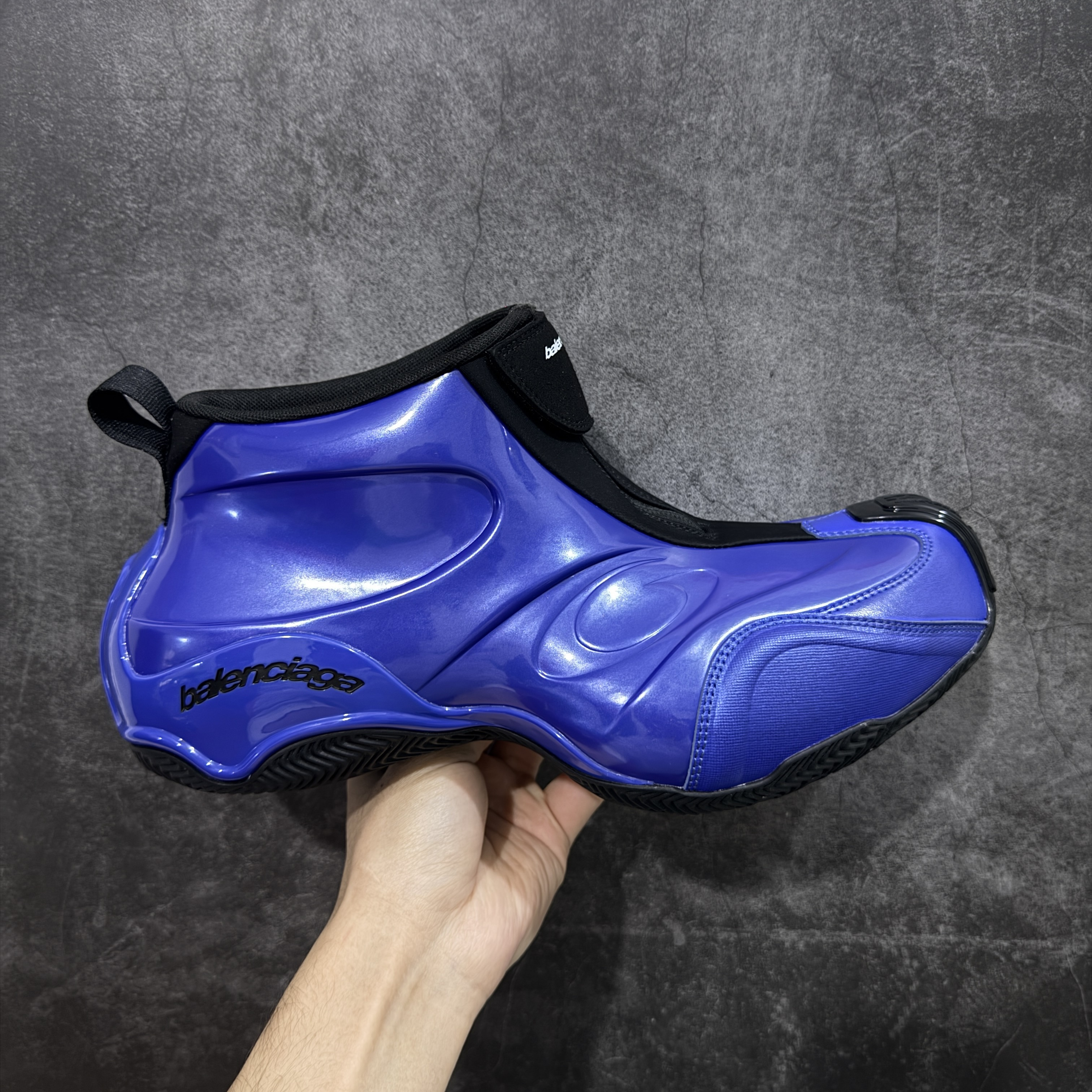 Balenciaga 巴黎世家Basketball   篮球鞋 圆头拉链 生活休闲鞋 男女同款 波鞋 C0 蓝色 824909WBKBM4000