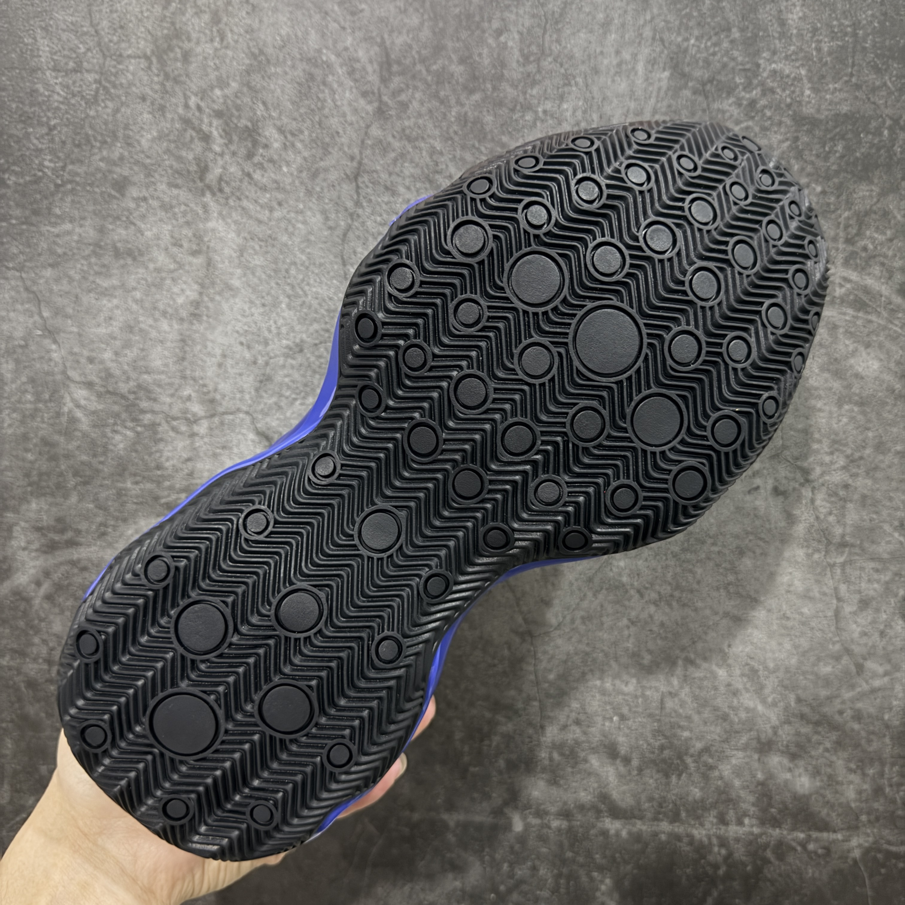 Balenciaga 巴黎世家Basketball   篮球鞋 圆头拉链 生活休闲鞋 男女同款 波鞋 C0 蓝色 824909WBKBM4000