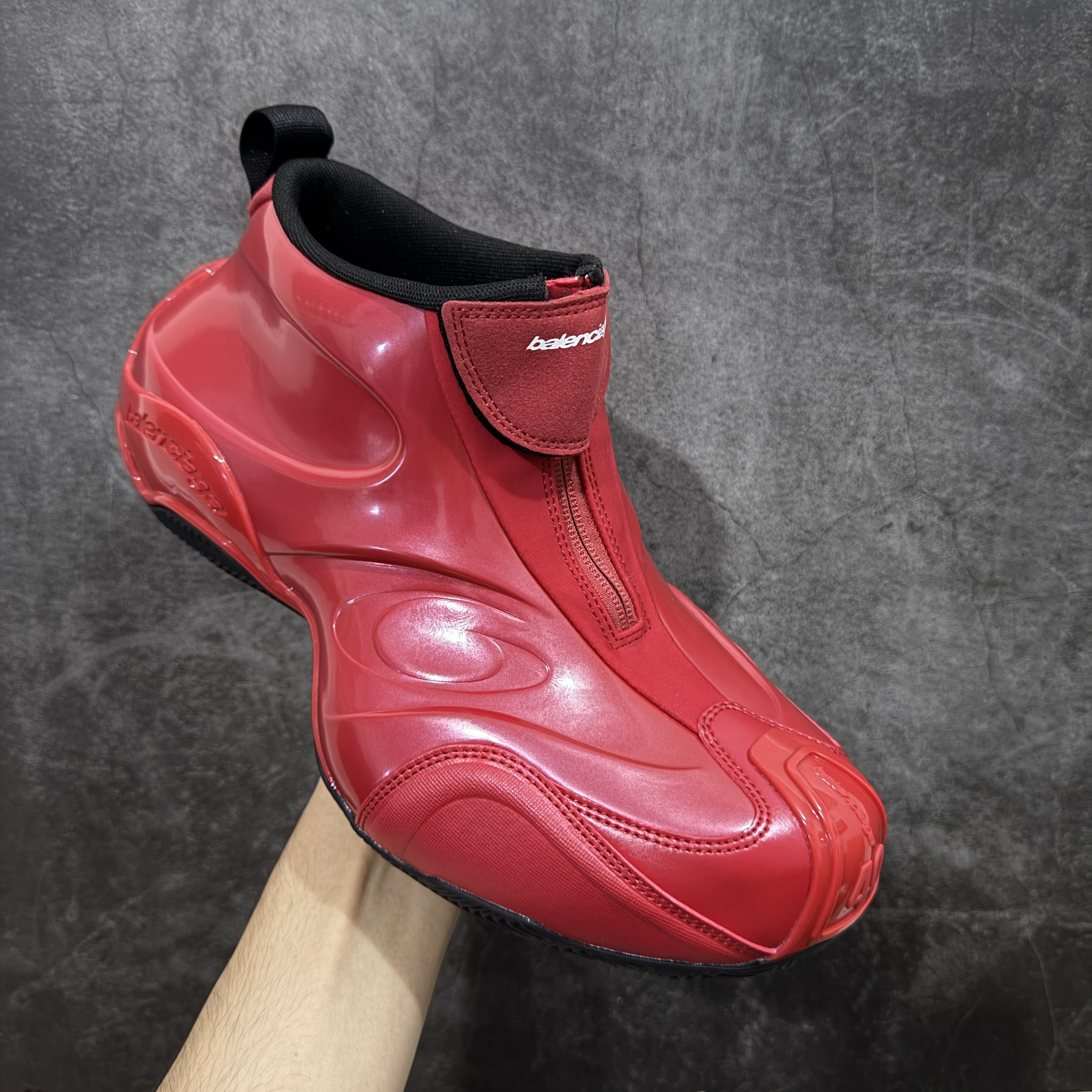 Balenciaga 巴黎世家Basketball   篮球鞋 圆头拉链 生活休闲鞋 男女同款 波鞋 C0 红色 824909WBKBM6010