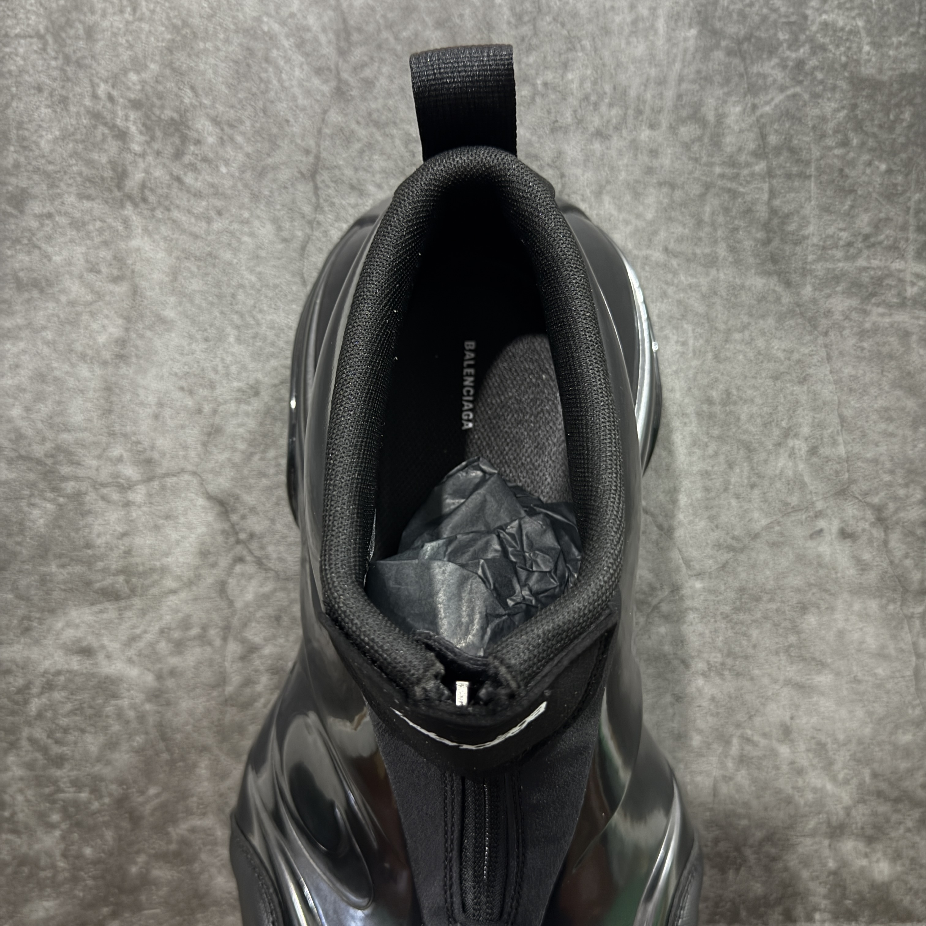 Balenciaga 巴黎世家Basketball   篮球鞋 圆头拉链 生活休闲鞋 男女同款 波鞋 C0 黑色 824909WBKBM1110