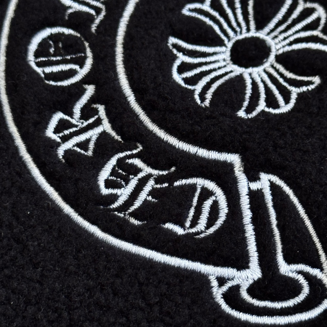 925纯银 Chrome Hearts 克罗心 经典 刺绣 半拉链卫衣 外套 长袖 男女同款  马蹄摇粒绒  黑色B0 CH-20232082