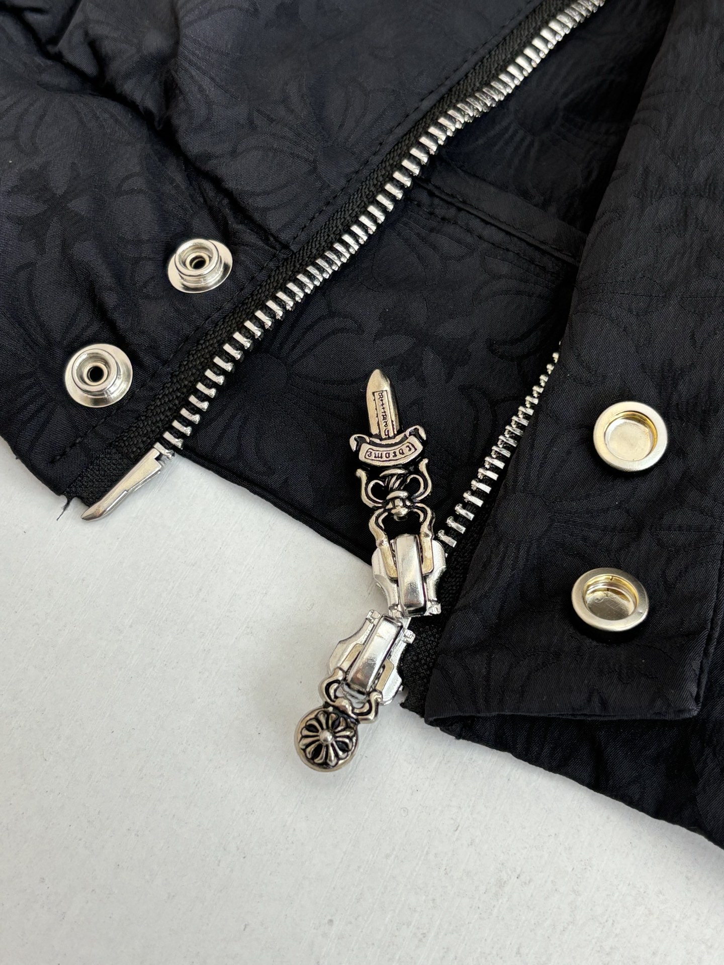 Chrome Hearts 克罗心 满印暗纹拉链外套 风衣  外套 夹克 长袖  黑色B0