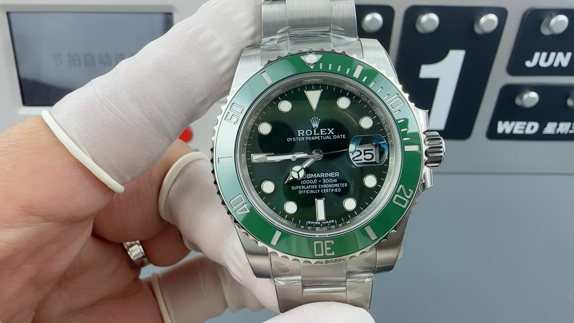 VS ROLEX  勞力士  自動機械機芯300米防水 男表瑞表40mm 蚝式鋼表殼 蚝式鋼表帶 绿水鬼 全绿盘