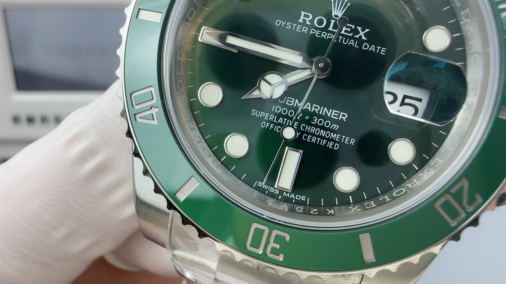 VS ROLEX  勞力士  自動機械機芯300米防水 男表瑞表40mm 蚝式鋼表殼 蚝式鋼表帶 绿水鬼 全绿盘