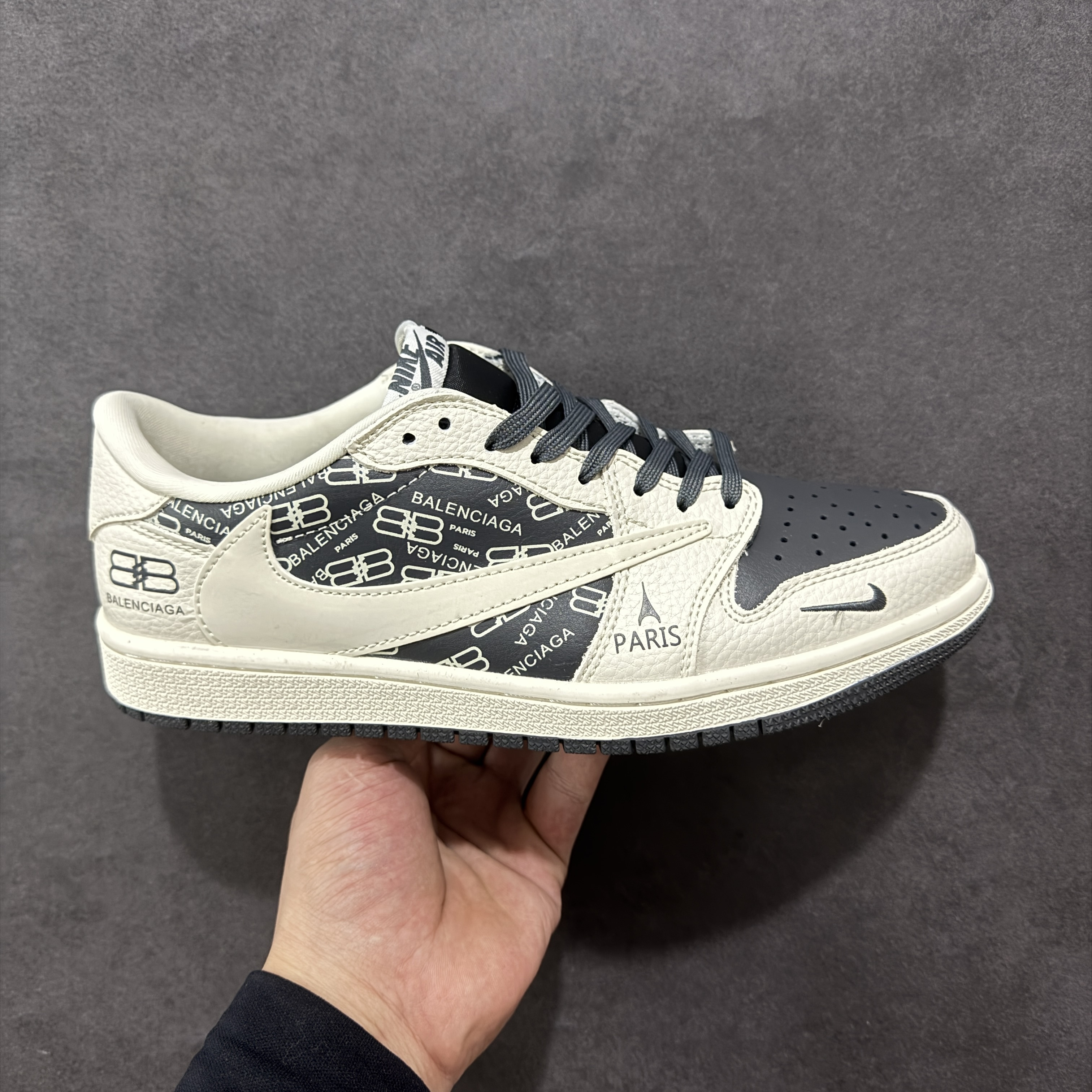 定制 Travis Scott x Air Jordan 1 Low   AJ1 巴黎世家 低筒  低筒 倒钩 板鞋 篮球鞋 女鞋 男鞋 波鞋 黑白