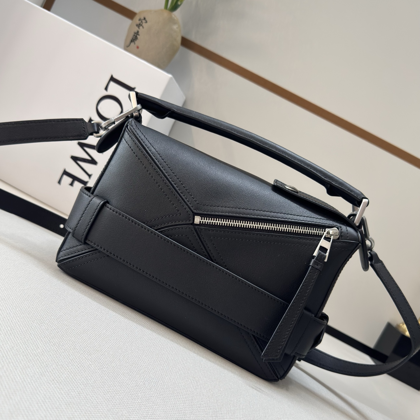  Loewe 罗意威 Puzzle Biker 微标 小牛皮 单肩斜挎手提包 小号 L0银色五金黑色A510S21XC7-1100