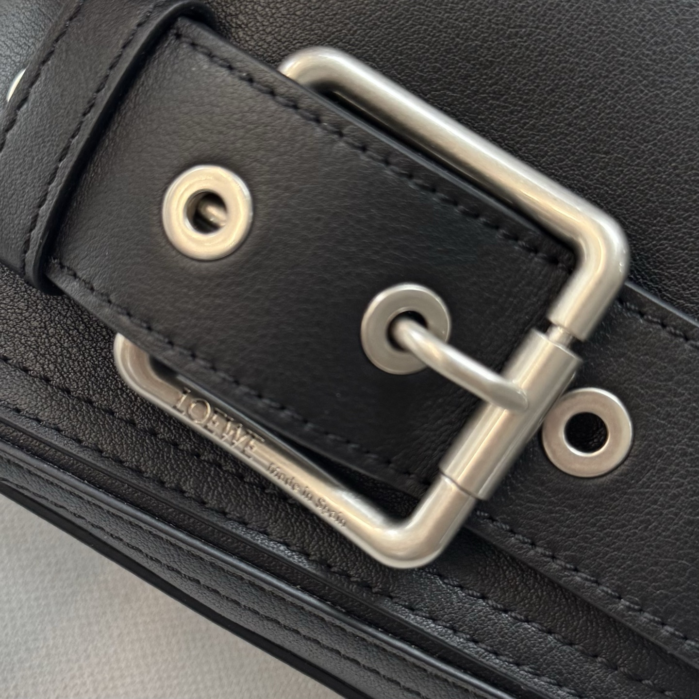  Loewe 罗意威 Puzzle Biker 微标 小牛皮 单肩斜挎手提包 小号 L0银色五金黑色A510S21XC7-1100