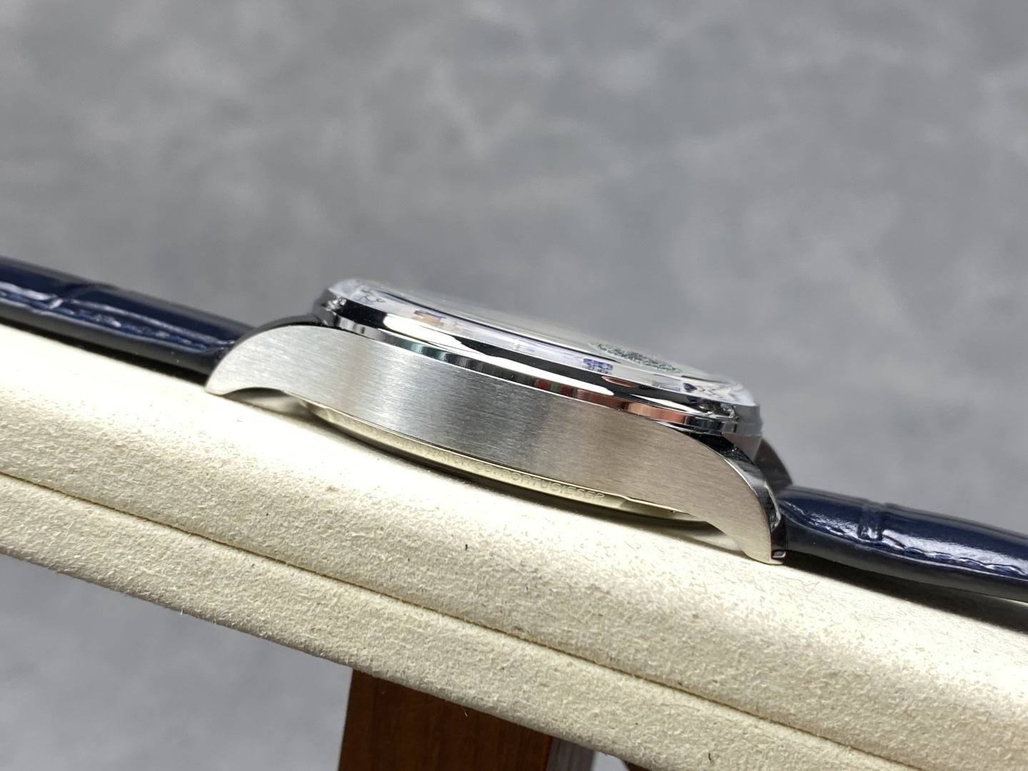  APS IWC 万国 葡萄牙系列 自动机械机芯 50米防水 银色表盘 24款 42.4 14.1 IW501702 