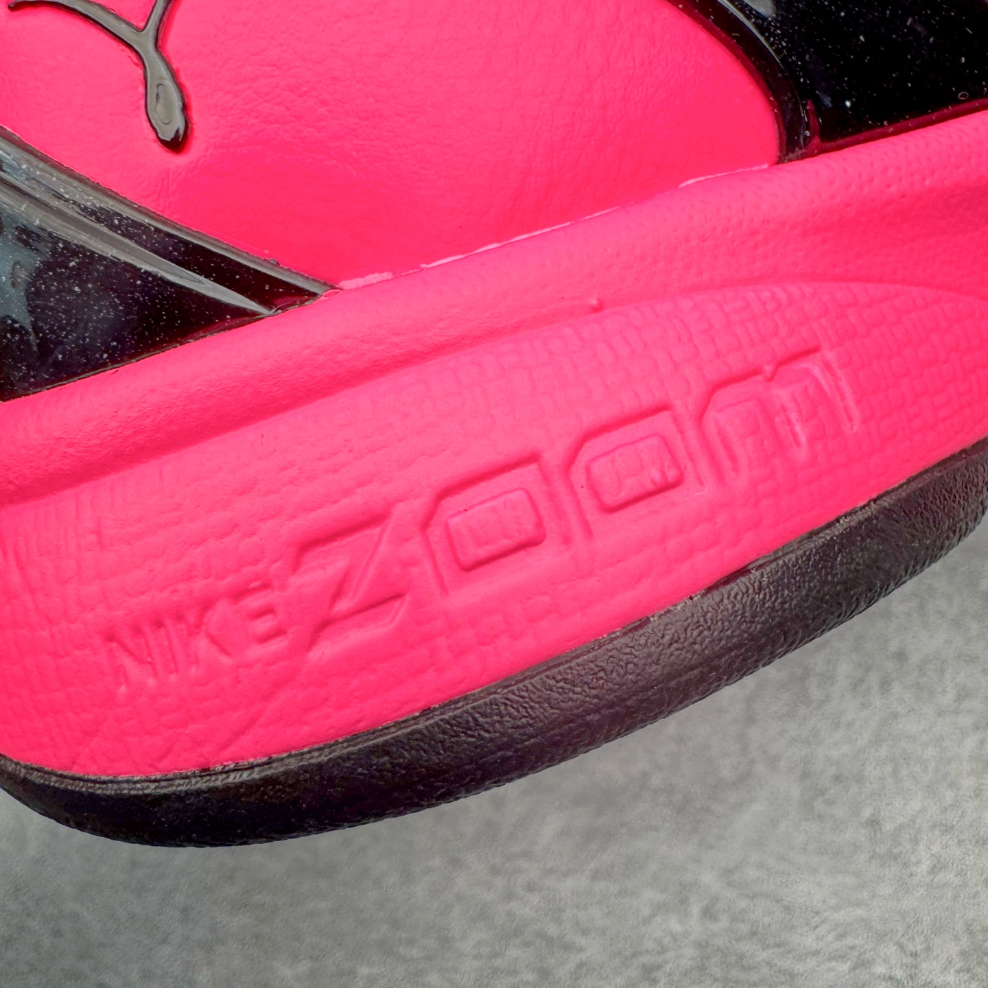 S2 Kobe6  前掌Zoom Turbo 气垫 后掌EVA缓震 低筒 球鞋 籃球鞋 實戰鞋 真碳板 男鞋 波鞋 粉红鸳鸯 IQ9317-001