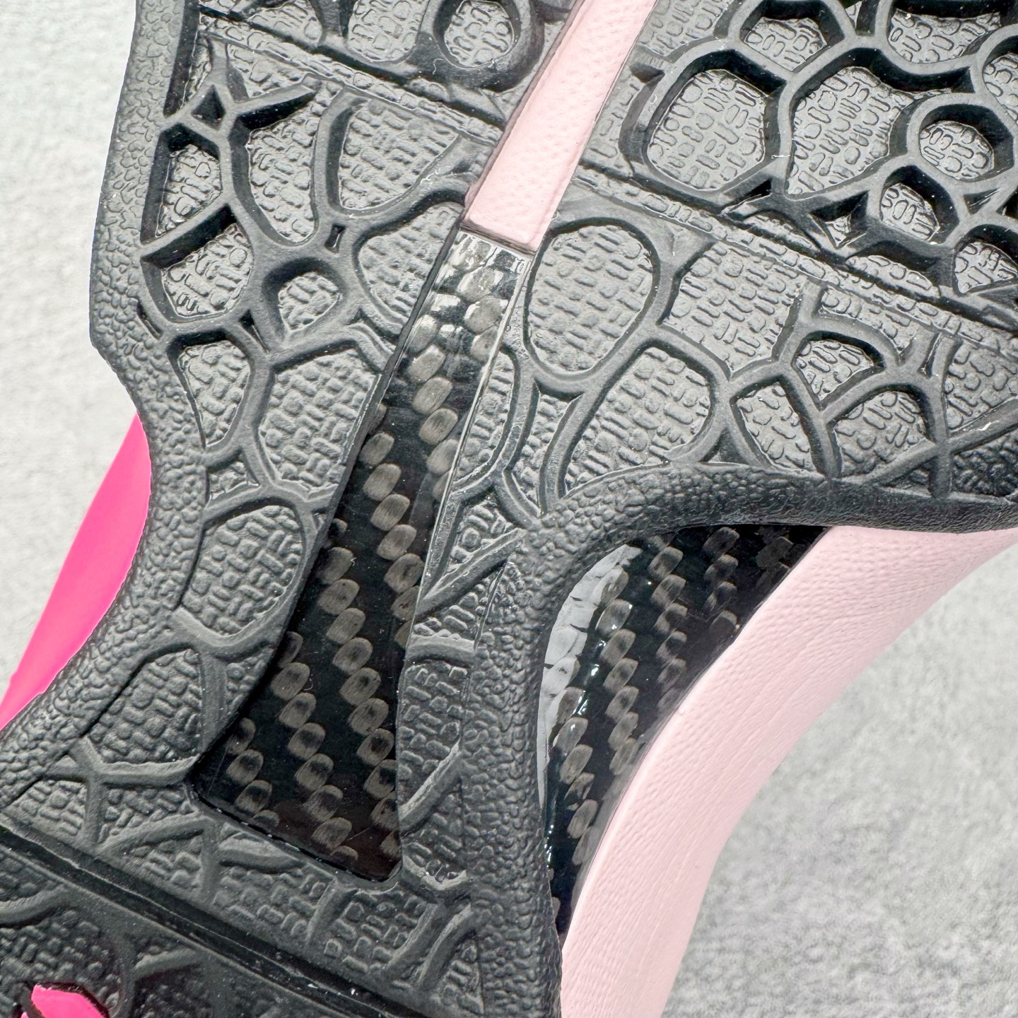 S2 Kobe6  前掌Zoom Turbo 气垫 后掌EVA缓震 低筒 球鞋 籃球鞋 實戰鞋 真碳板 男鞋 波鞋 粉红鸳鸯 IQ9317-001