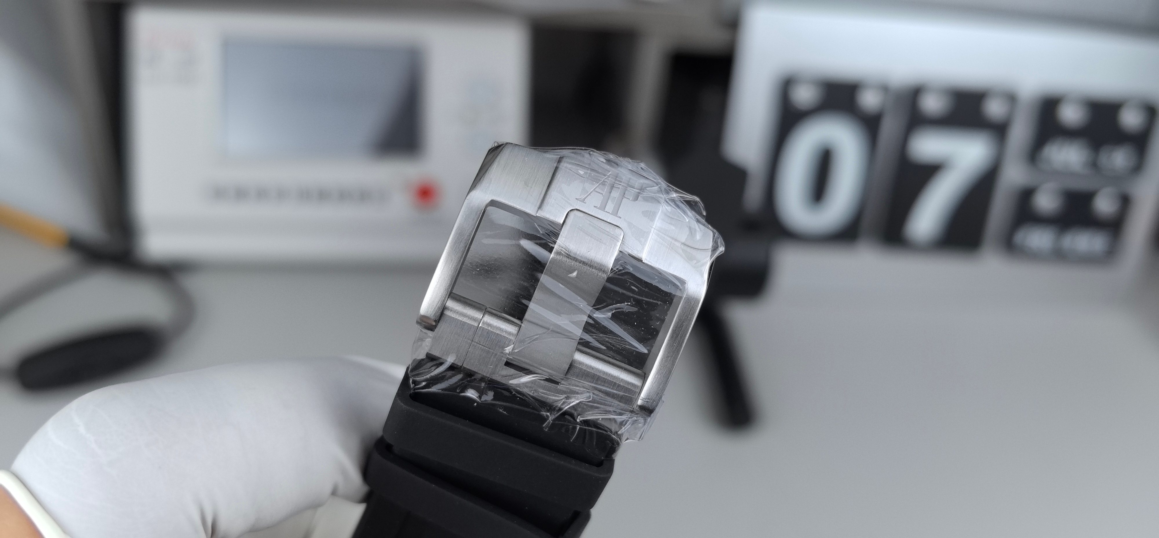 APS AUDEMARS PIGUET AP 爱彼 皇家橡树离岸型 自动机械机芯  100米防水 男表 瑞表  精钢表带 三眼计时 黑色 黑陶钢 26420SO OO A002CA 01