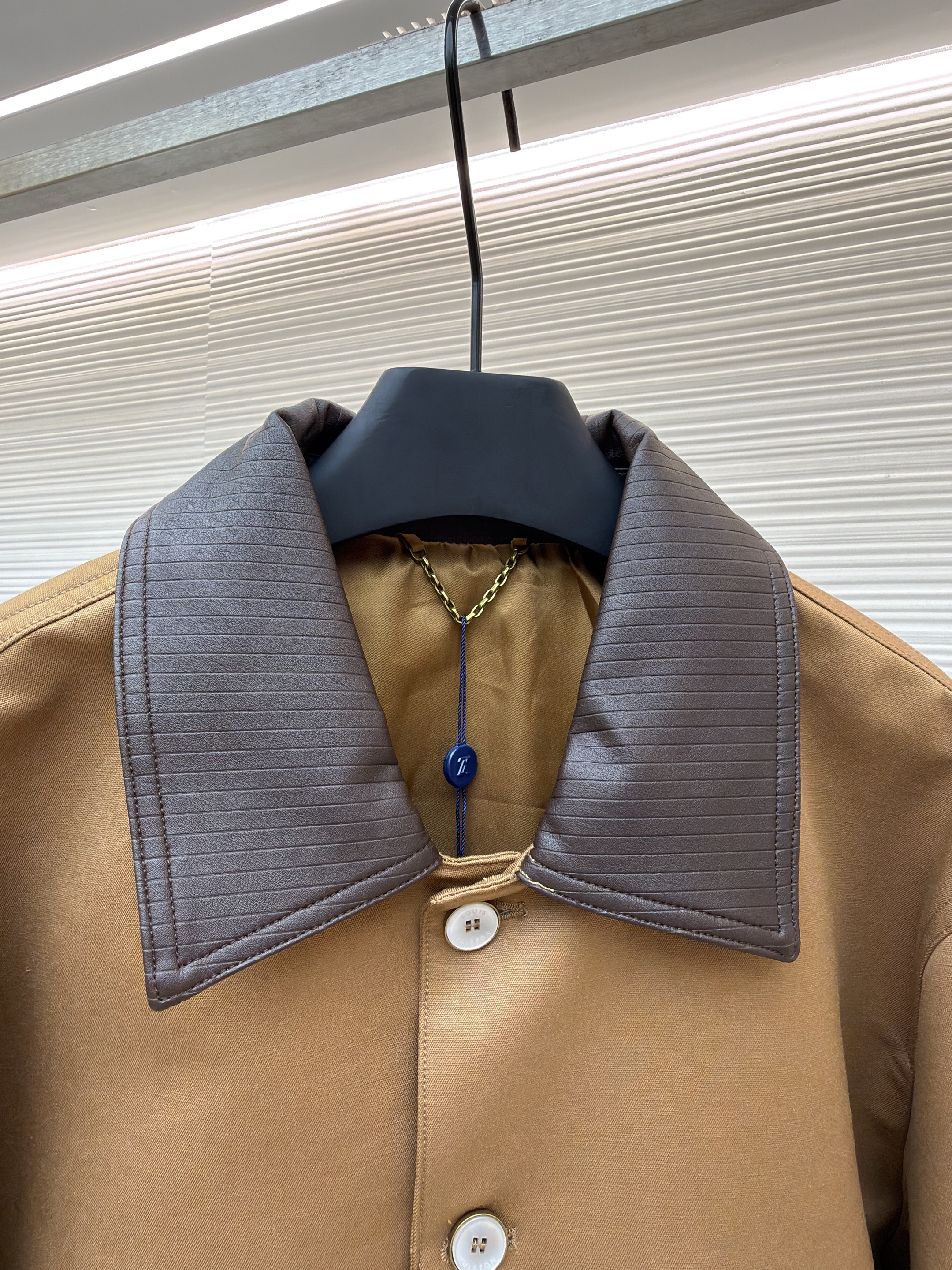 LOUIS VUITTON LV NIGO 路易威登   锦鲤 提花翻领夹克  长袖 外套 棕色C0 1AIMQN