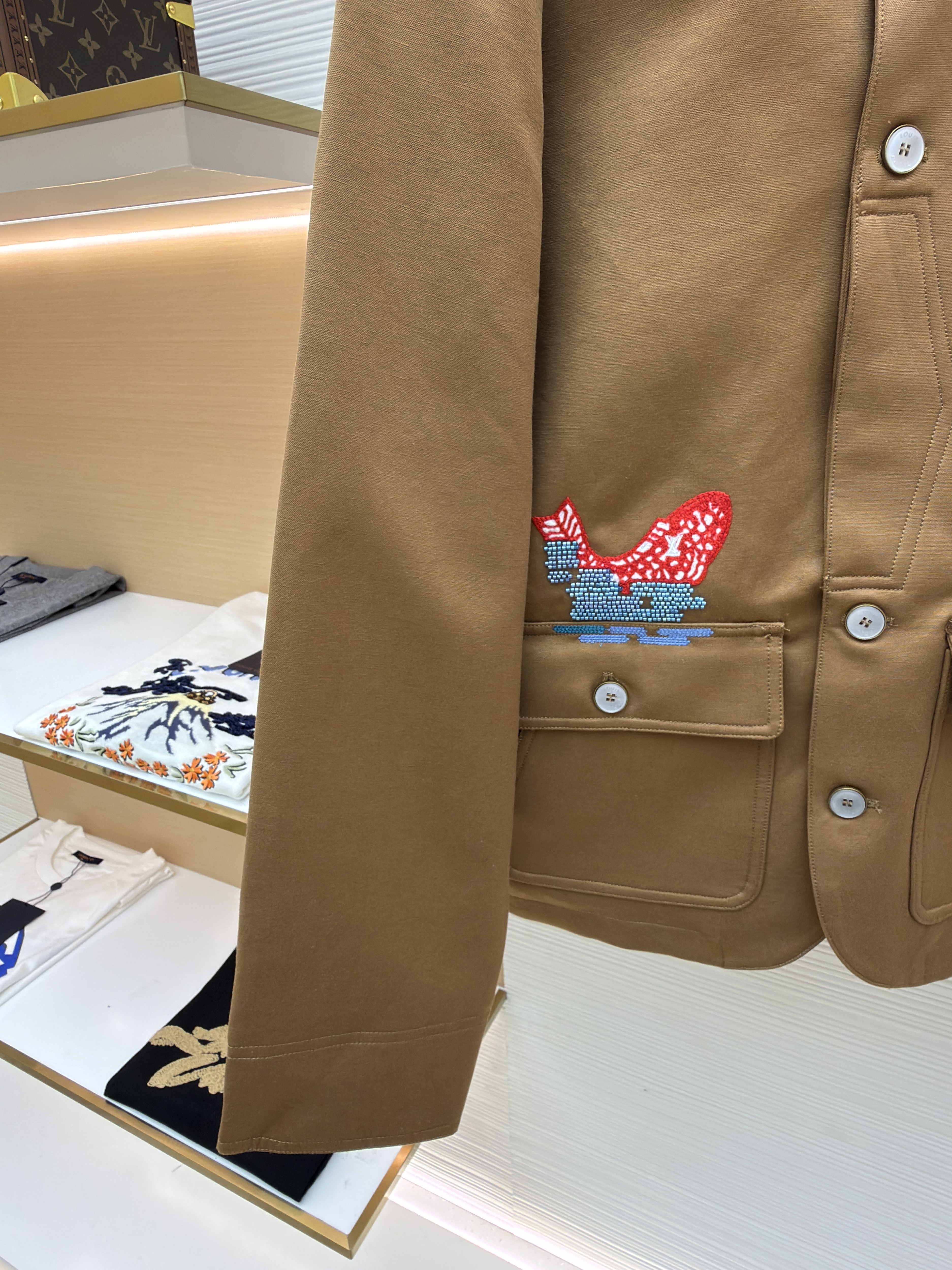 LOUIS VUITTON LV NIGO 路易威登   锦鲤 提花翻领夹克  长袖 外套 棕色C0 1AIMQN