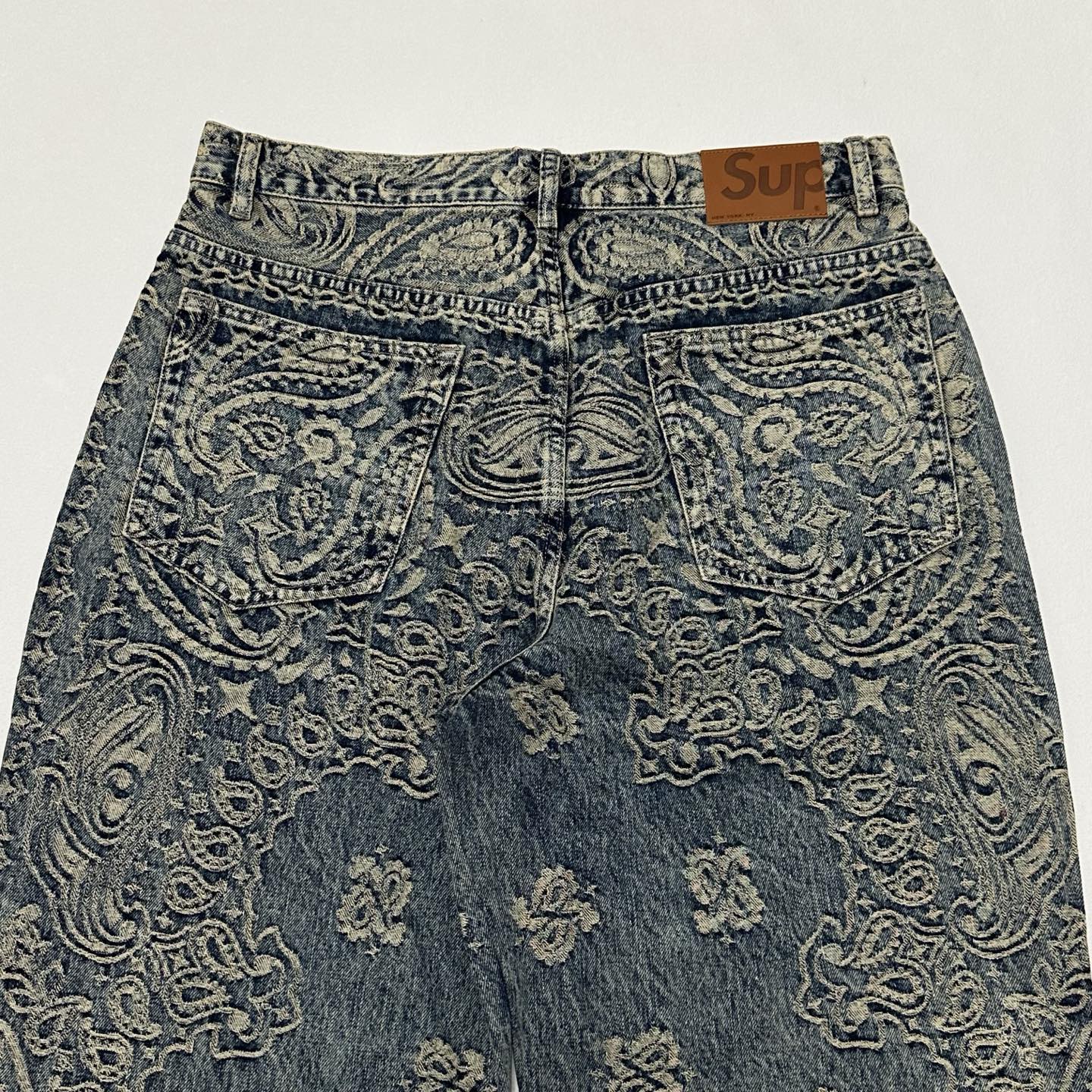 Supreme SS25 WEEK7 Bandana Jacquard Baggyjean 腰果花 编织 宽松 直筒 牛仔裤 男女同款 SUP-SS25-058