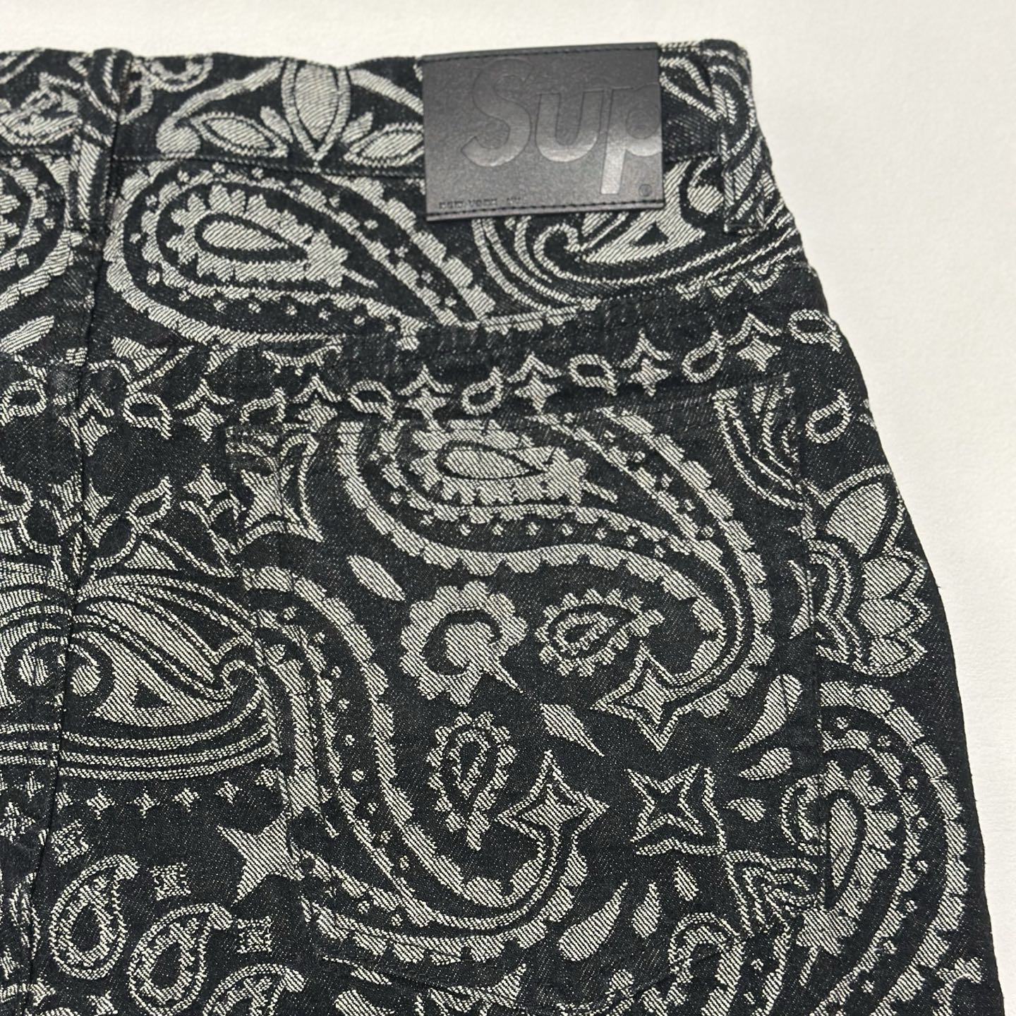 Supreme SS25 WEEK7 Bandana Jacquard Baggyjean 腰果花 编织 宽松 直筒 牛仔裤 男女同款 SUP-SS25-058