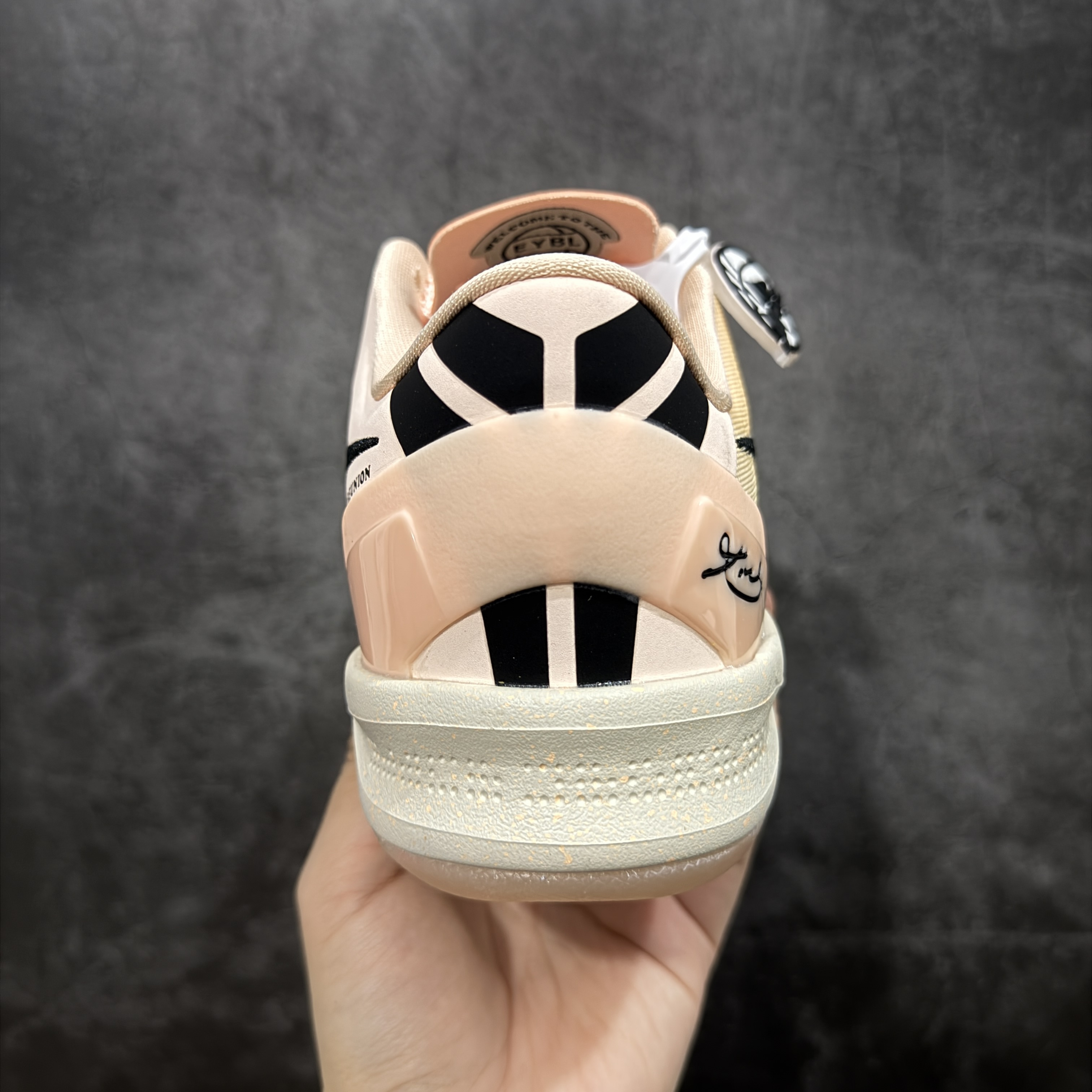 灭世 KOBE 8 Protro Academy P EYBL 科比8 低筒 全掌LUNARLON 鞋墊 籃球鞋 實戰鞋 球鞋 男鞋 波鞋 渐变 粉黑色 HQ3138-800