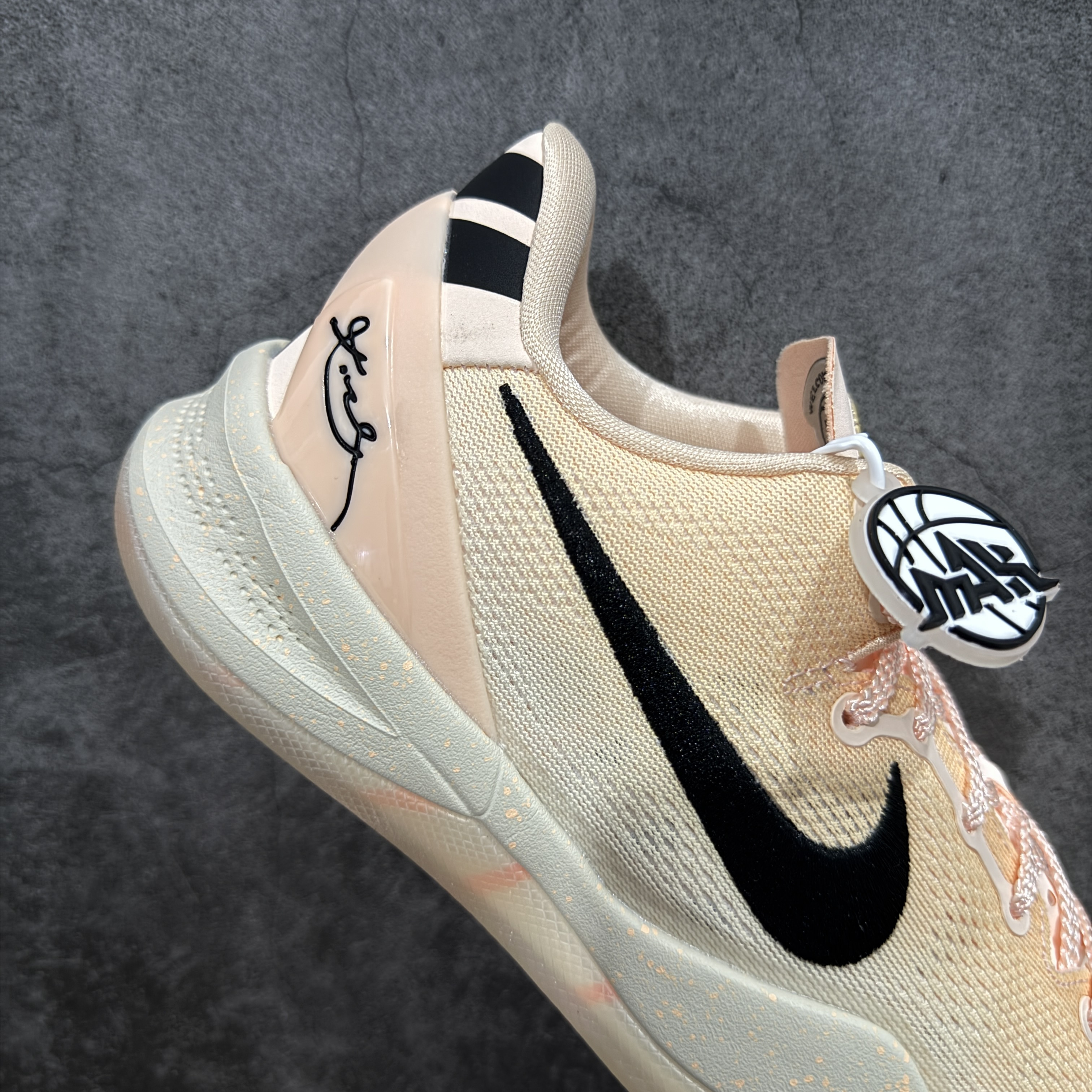 灭世 KOBE 8 Protro Academy P EYBL 科比8 低筒 全掌LUNARLON 鞋墊 籃球鞋 實戰鞋 球鞋 男鞋 波鞋 渐变 粉黑色 HQ3138-800