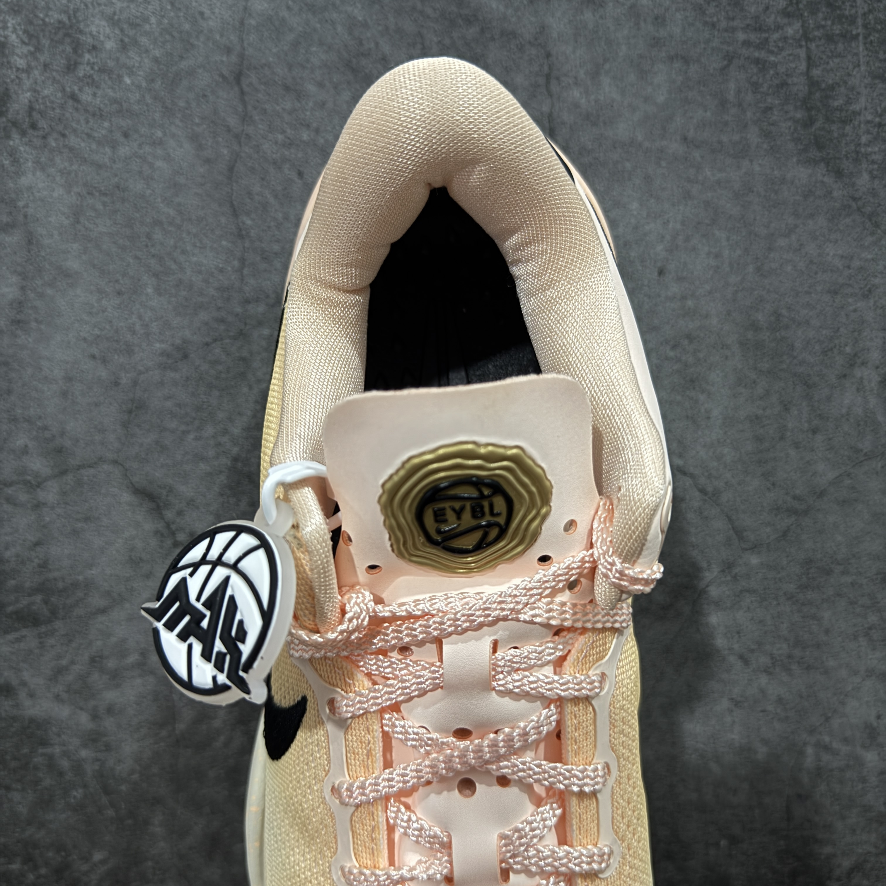 灭世 KOBE 8 Protro Academy P EYBL 科比8 低筒 全掌LUNARLON 鞋墊 籃球鞋 實戰鞋 球鞋 男鞋 波鞋 渐变 粉黑色 HQ3138-800