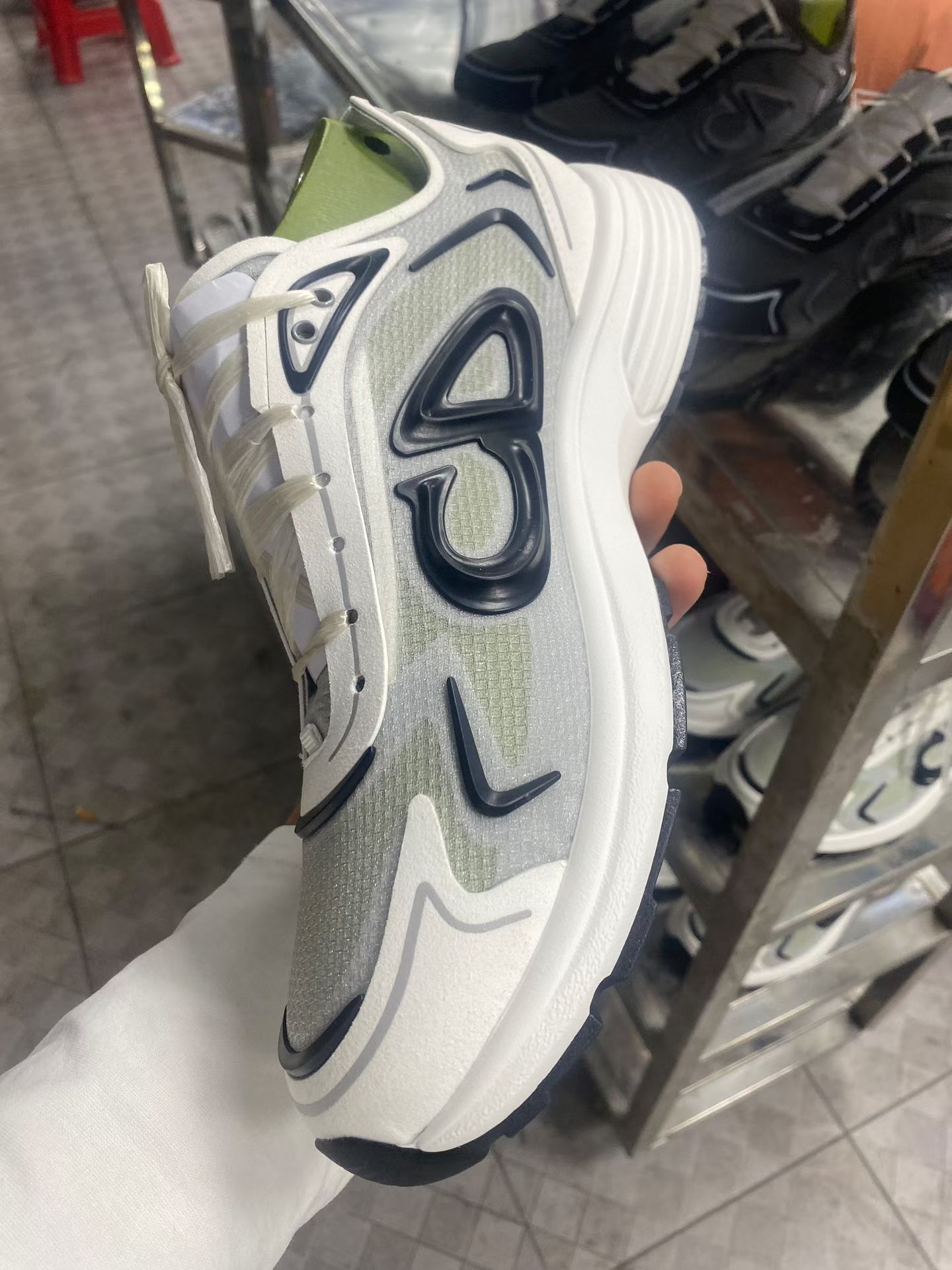 佛山顶规 Dior 迪奥 B30 网眼织物  低筒 休闲鞋 运动鞋 板鞋 男鞋 女鞋 C5  网面 白色 黑色 3SN342ABF-H014 H968