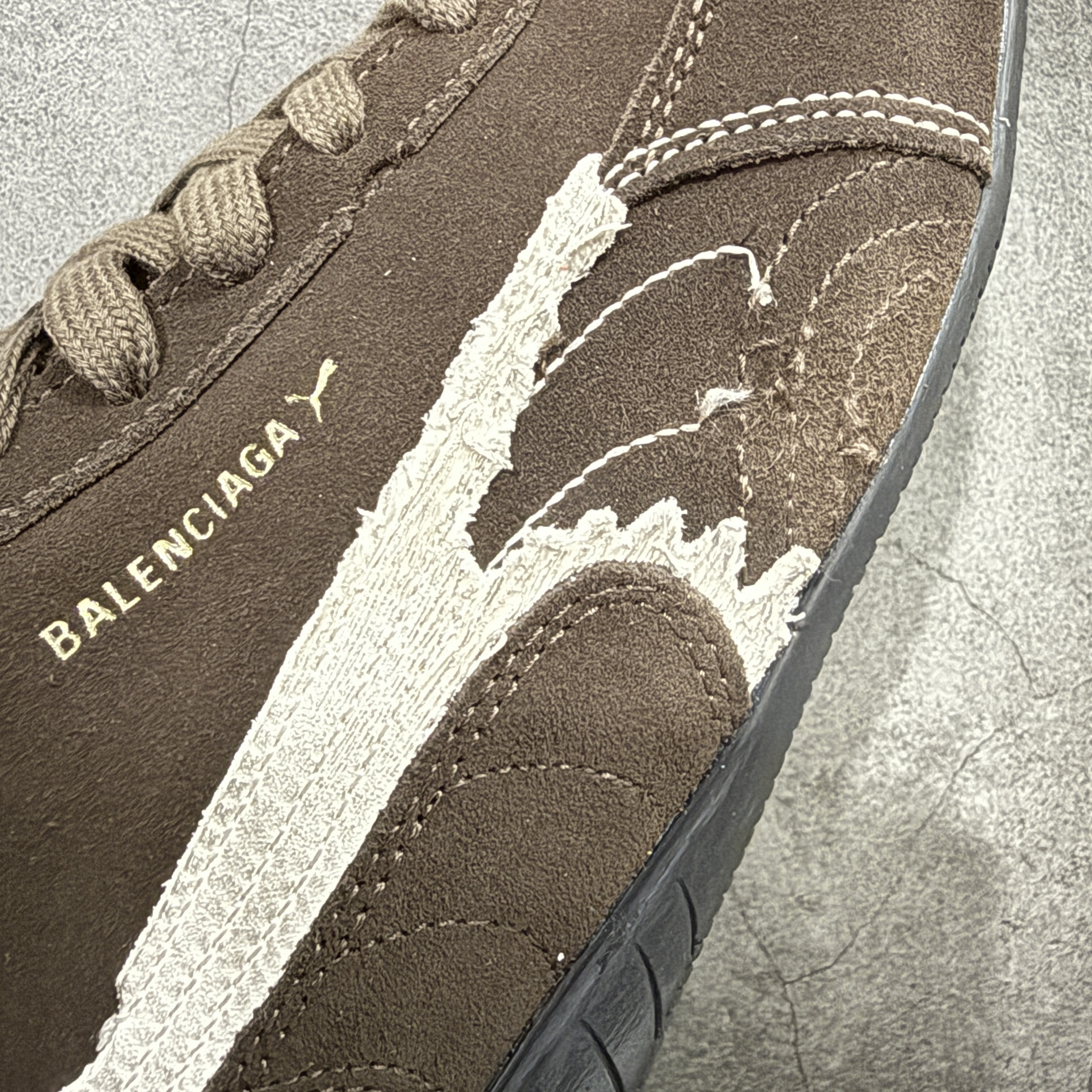 Balenciaga The Open Product x Puma Speedcat  巴黎世家 低筒 做旧 系带 二层绒面皮防滑耐磨 低筒 舒适时尚 赛车 跑步鞋 休闲鞋 波鞋 棕色 406519 05