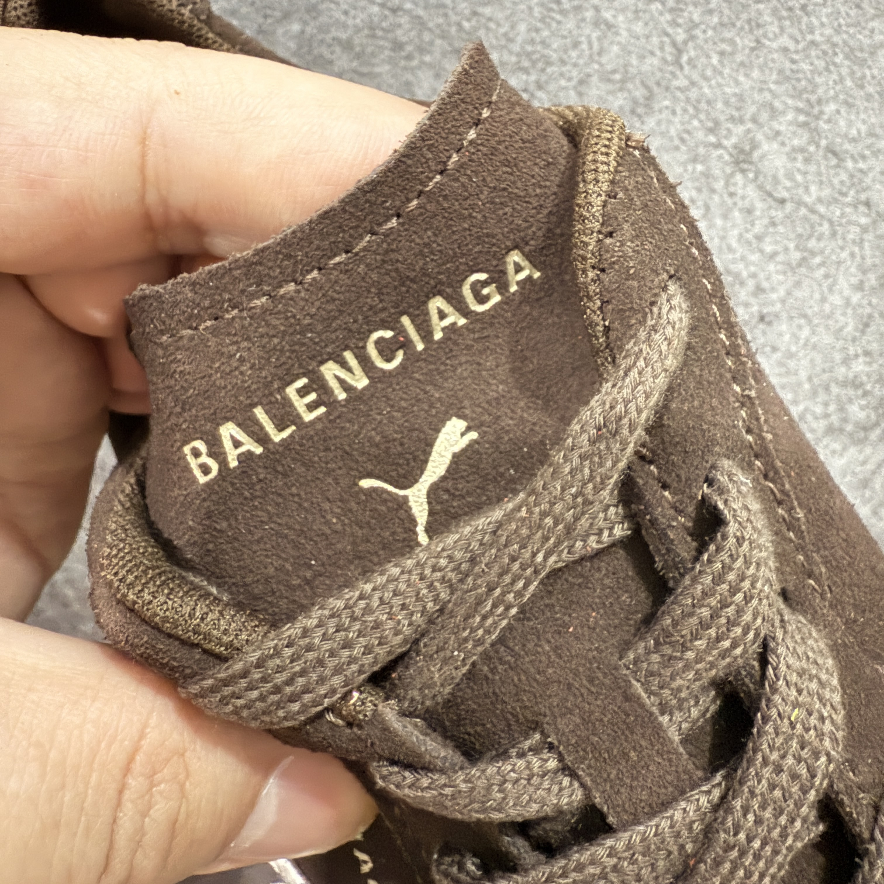 Balenciaga The Open Product x Puma Speedcat  巴黎世家 低筒 做旧 系带 二层绒面皮防滑耐磨 低筒 舒适时尚 赛车 跑步鞋 休闲鞋 波鞋 棕色 406519 05