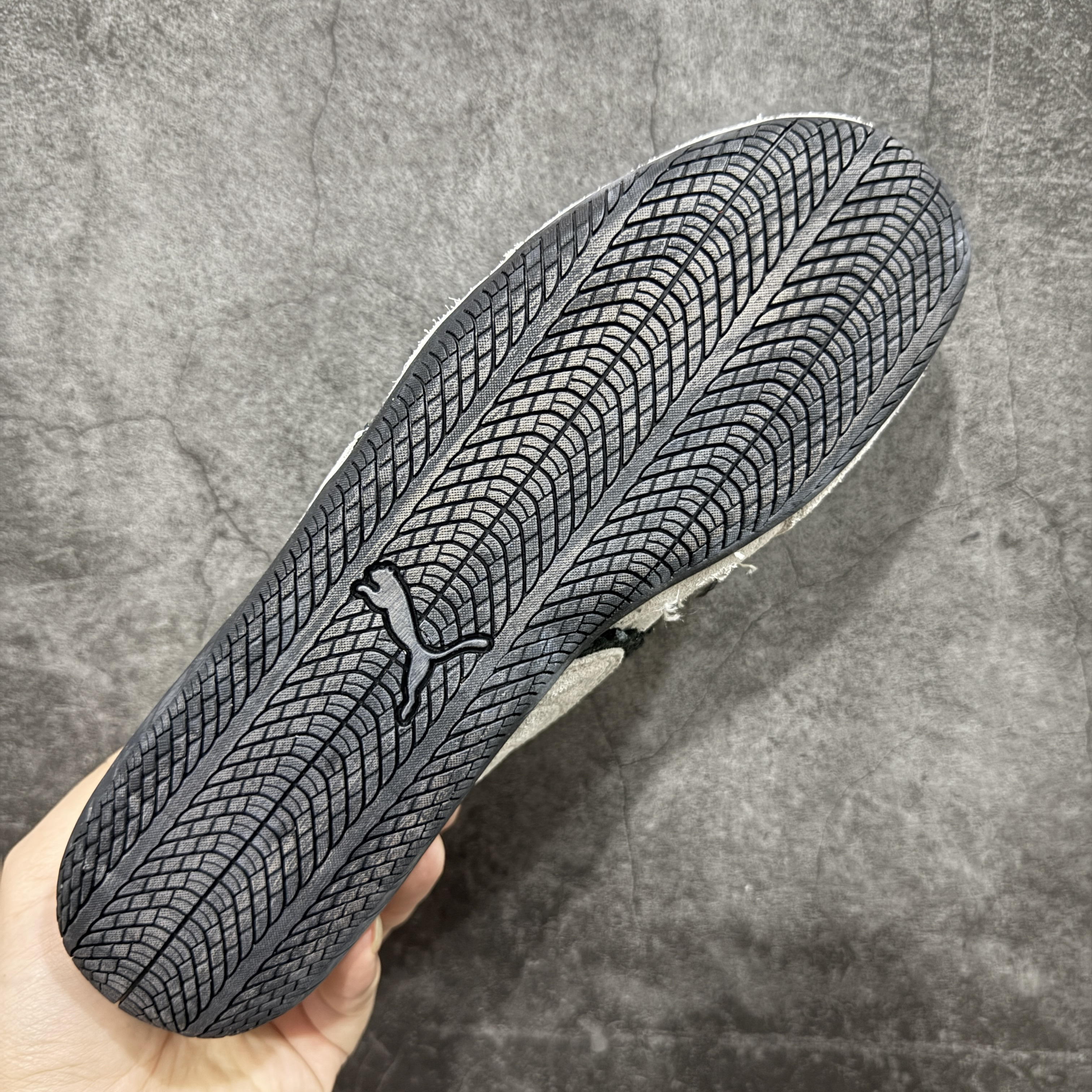 Balenciaga The Open Product x Puma Speedcat  巴黎世家 低筒 做旧 系带 二层绒面皮防滑耐磨 低筒 舒适时尚 赛车 跑步鞋 休闲鞋 波鞋 白色 406519 02