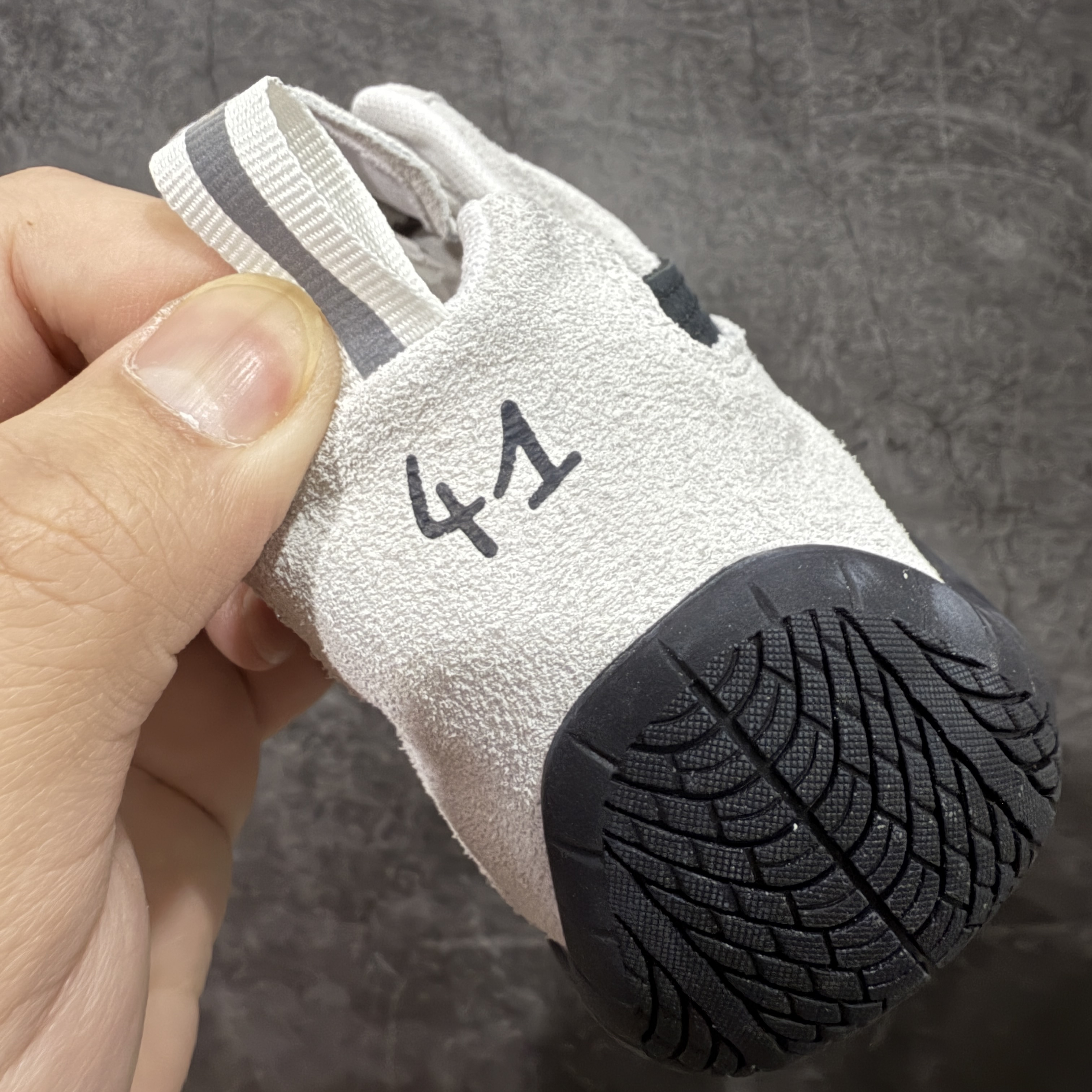 Balenciaga The Open Product x Puma Speedcat  巴黎世家 低筒 做旧 系带 二层绒面皮防滑耐磨 低筒 舒适时尚 赛车 跑步鞋 休闲鞋 波鞋 白色 406519 02