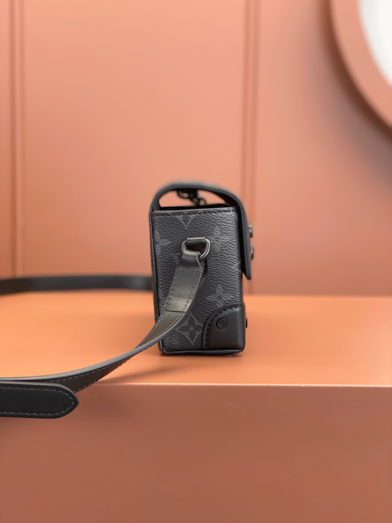  特级 LOUIS VUITTON Steamer 全钢五金 经典老花 印花 锁扣 涂层帆布 邮差包 手提包 单肩包 斜挎包 黑色   M81783