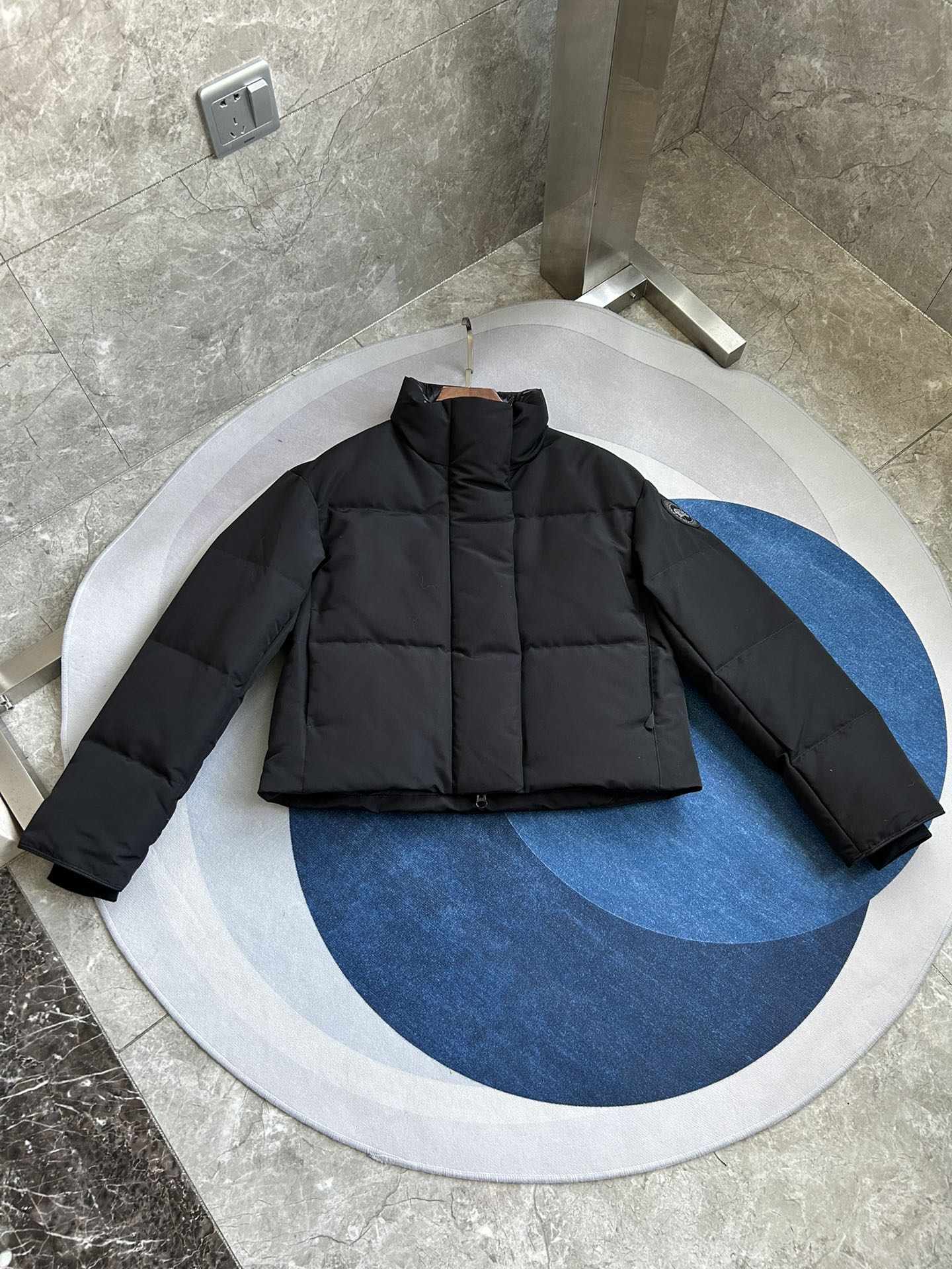 Canada Goose加拿大鹅  Grandview  短款 长袖 羽绒 女款 