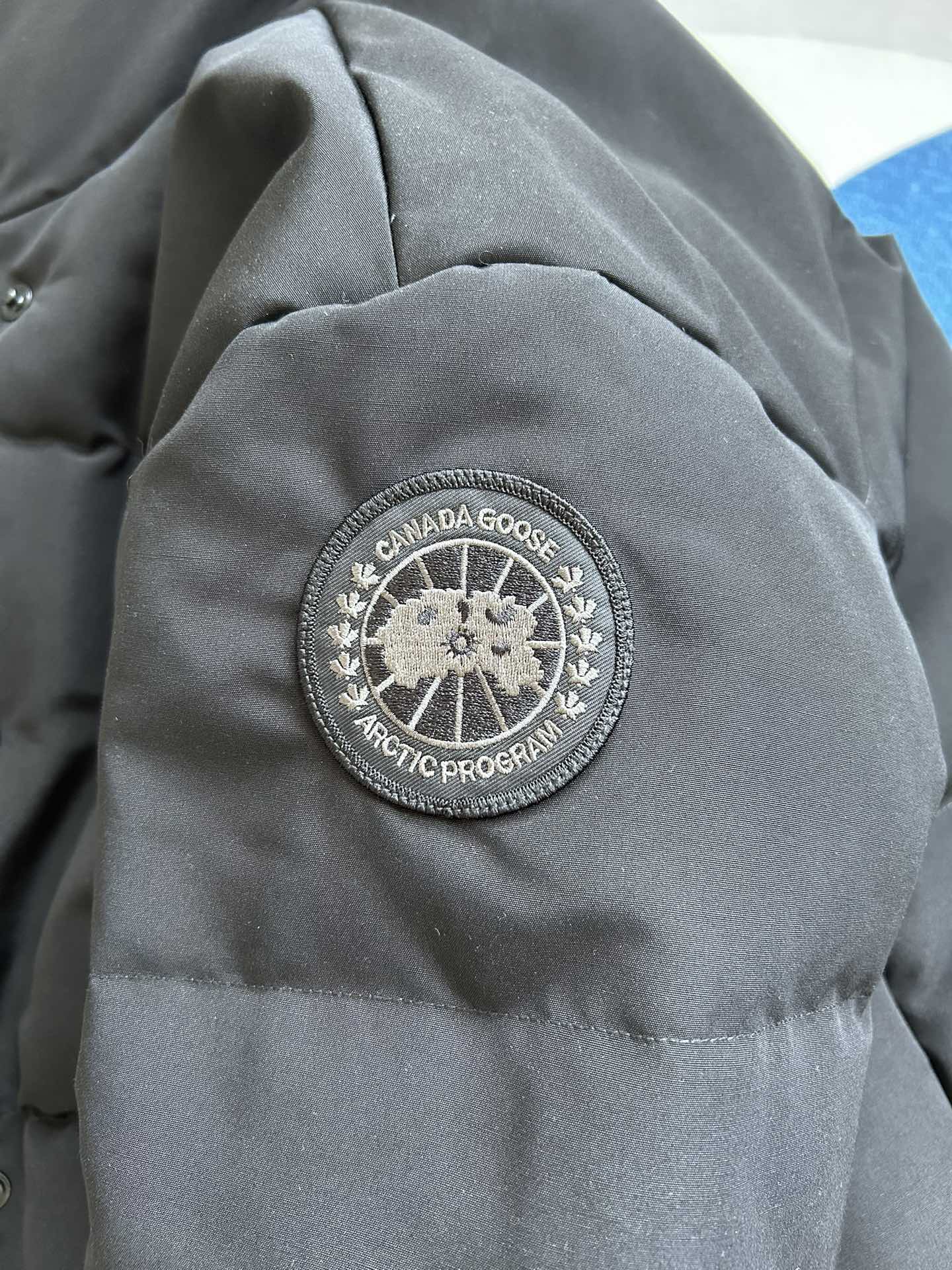 Canada Goose加拿大鹅  Grandview  短款 长袖 羽绒 女款 