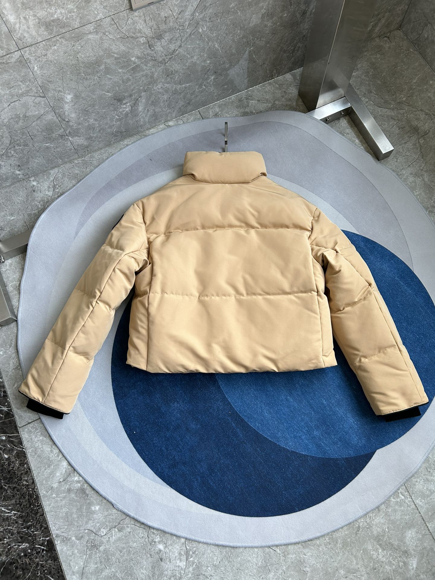 Canada Goose加拿大鹅  Grandview  短款 长袖 羽绒 女款 