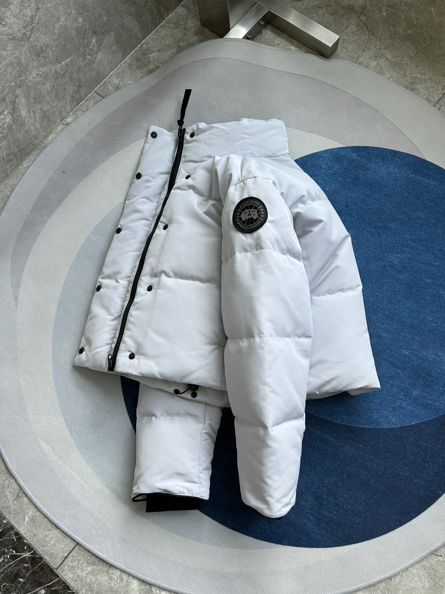 Canada Goose加拿大鹅  Grandview  短款 长袖 羽绒 女款 