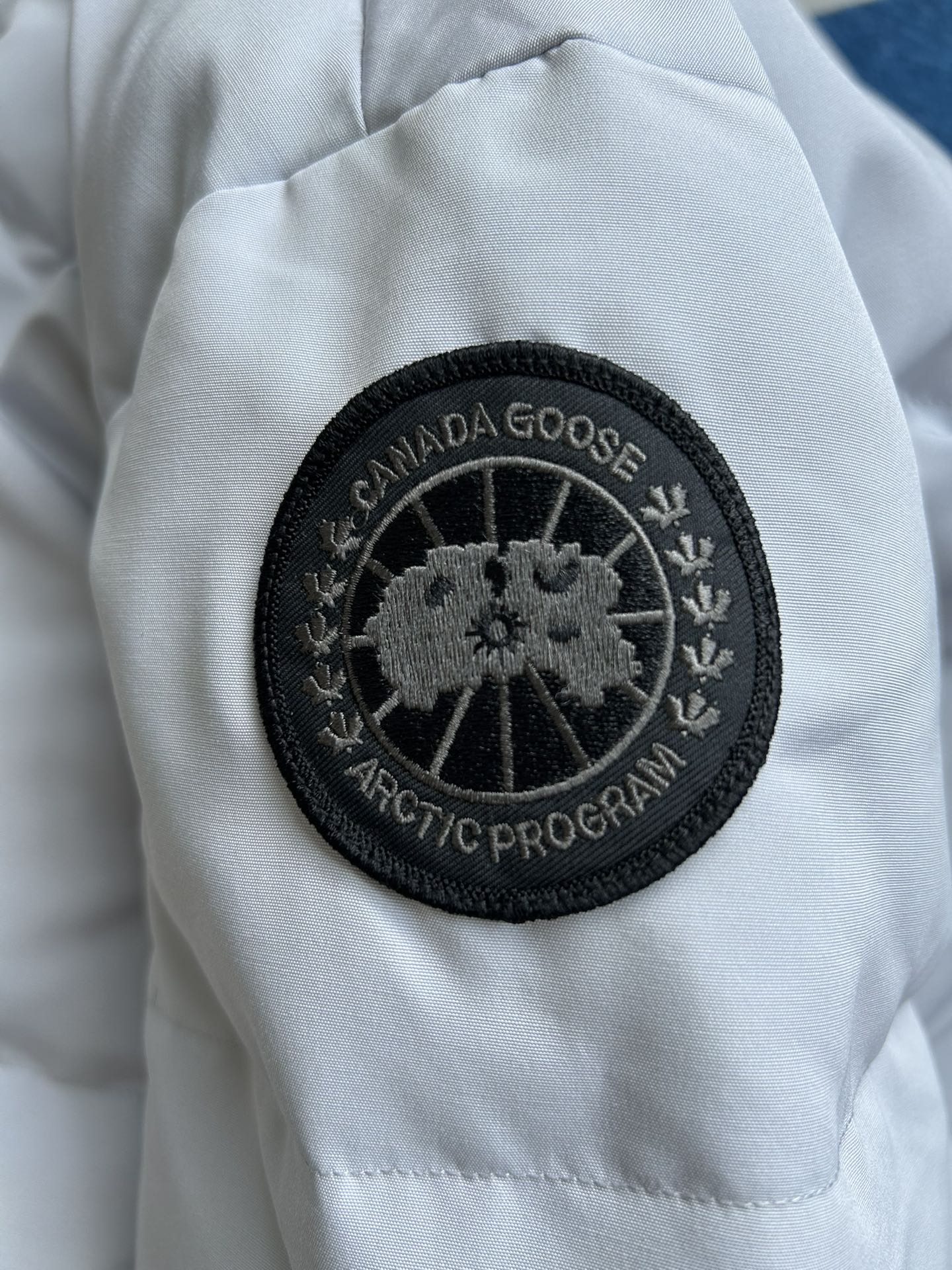 Canada Goose加拿大鹅  Grandview  短款 长袖 羽绒 女款 