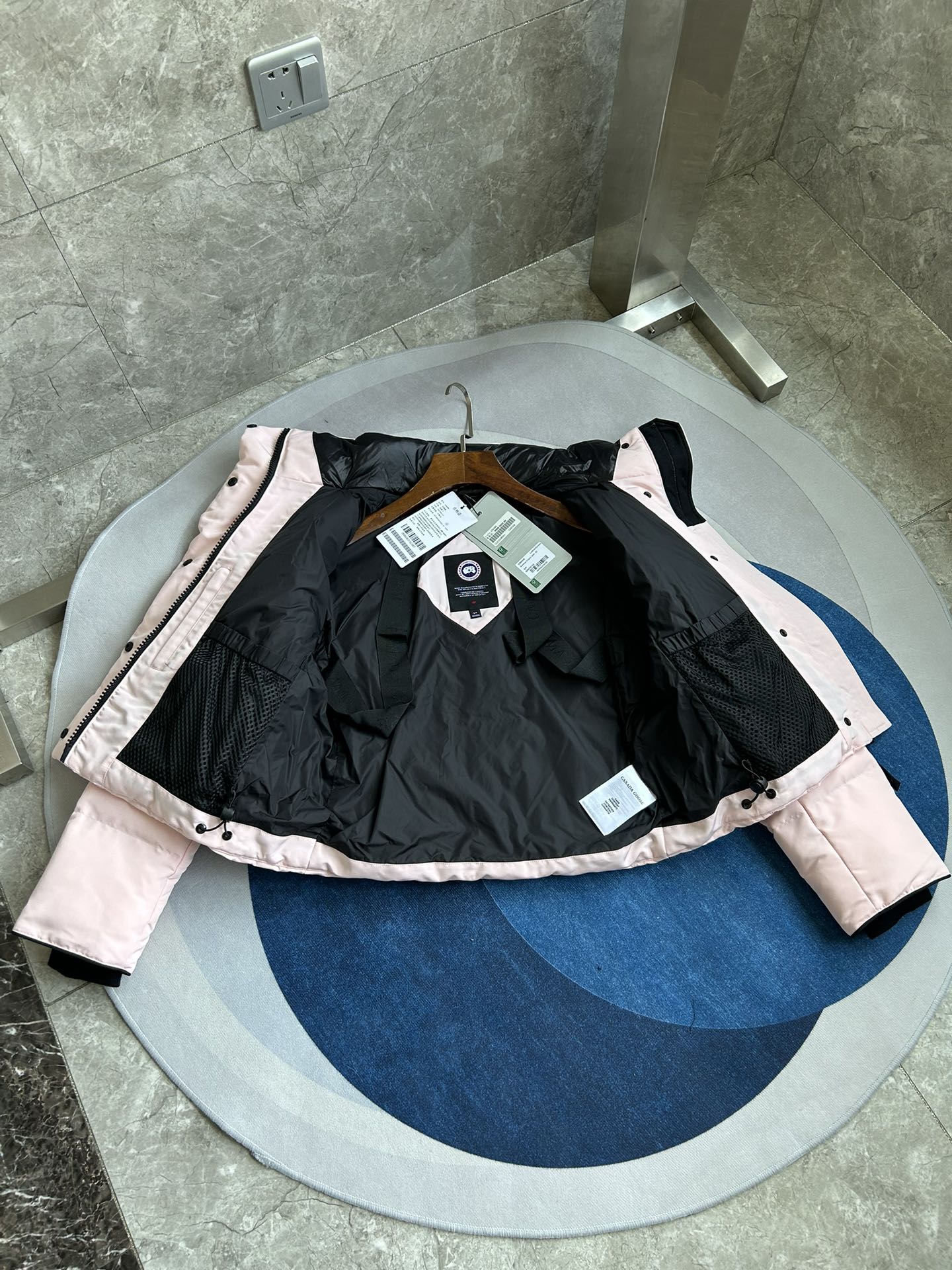 Canada Goose加拿大鹅  Grandview  短款 长袖 羽绒 女款 