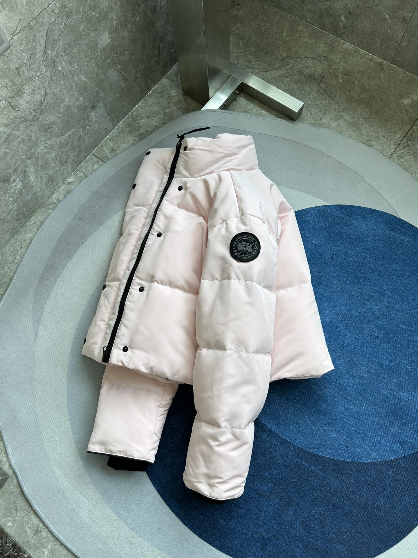 Canada Goose加拿大鹅  Grandview  短款 长袖 羽绒 女款 