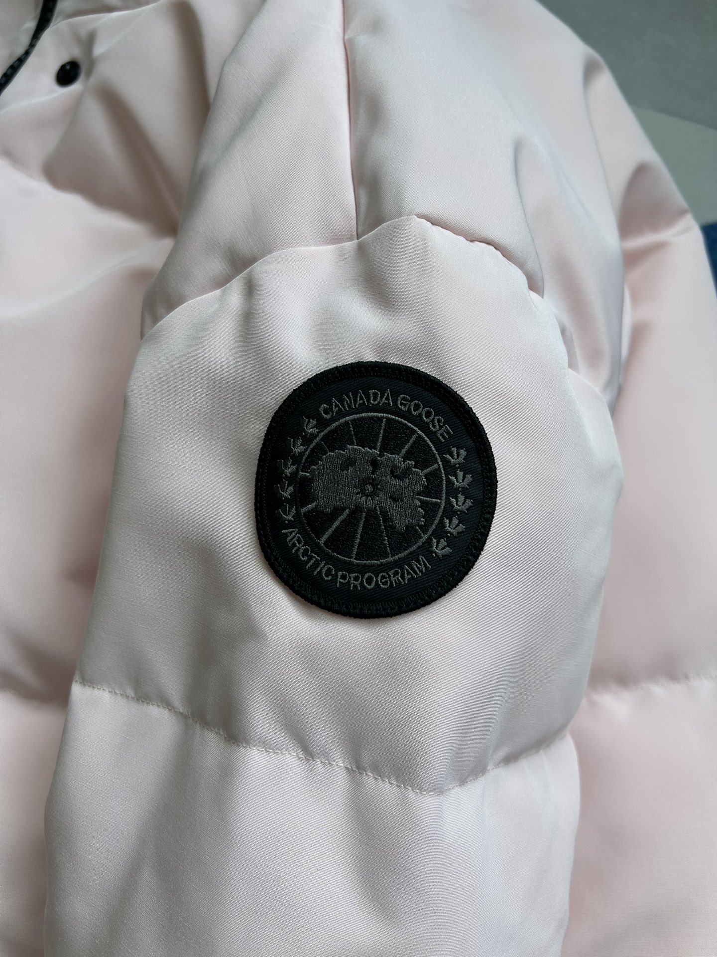 Canada Goose加拿大鹅  Grandview  短款 长袖 羽绒 女款 