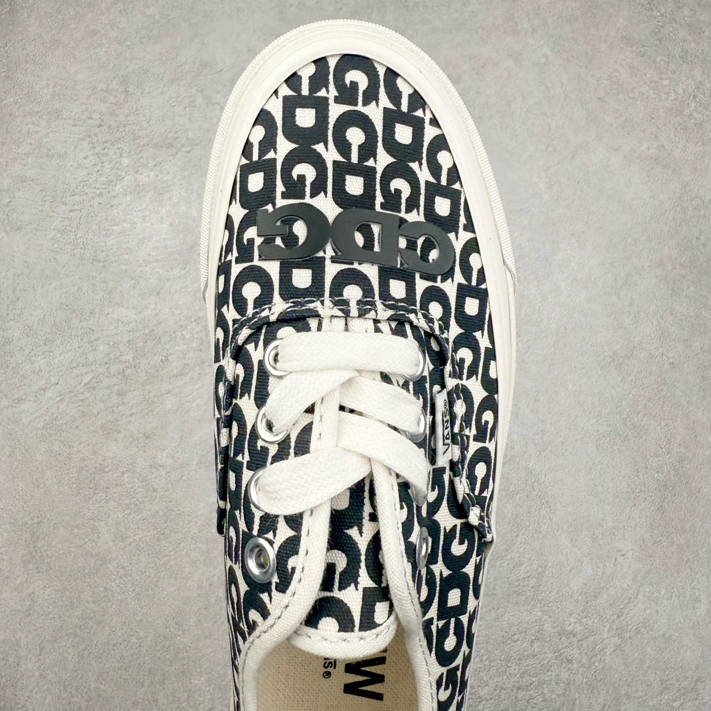 Comme des Garcons x Vans Authentic CDG Logo 川久保玲 低筒 休闲鞋 板鞋 滑板鞋 男鞋 女鞋 VN000EEUUY6