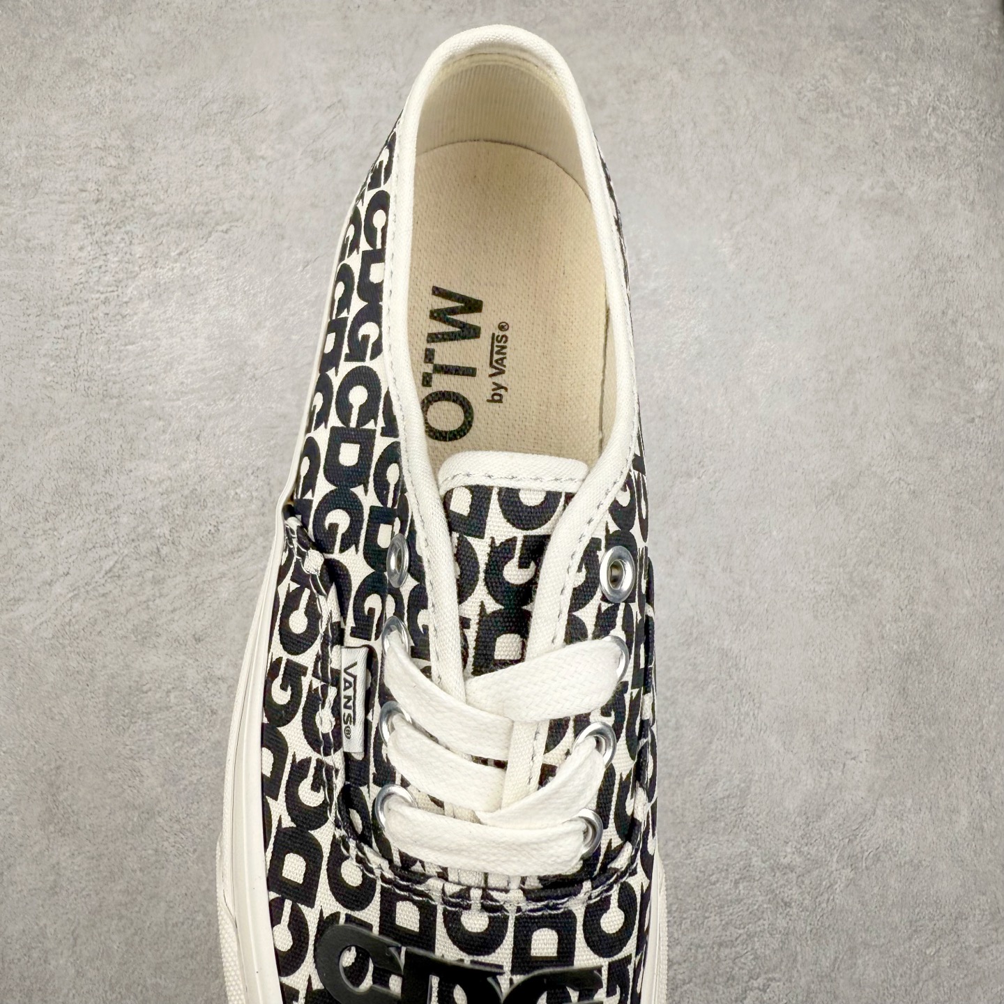 Comme des Garcons x Vans Authentic CDG Logo 川久保玲 低筒 休闲鞋 板鞋 滑板鞋 男鞋 女鞋 VN000EEUUY6