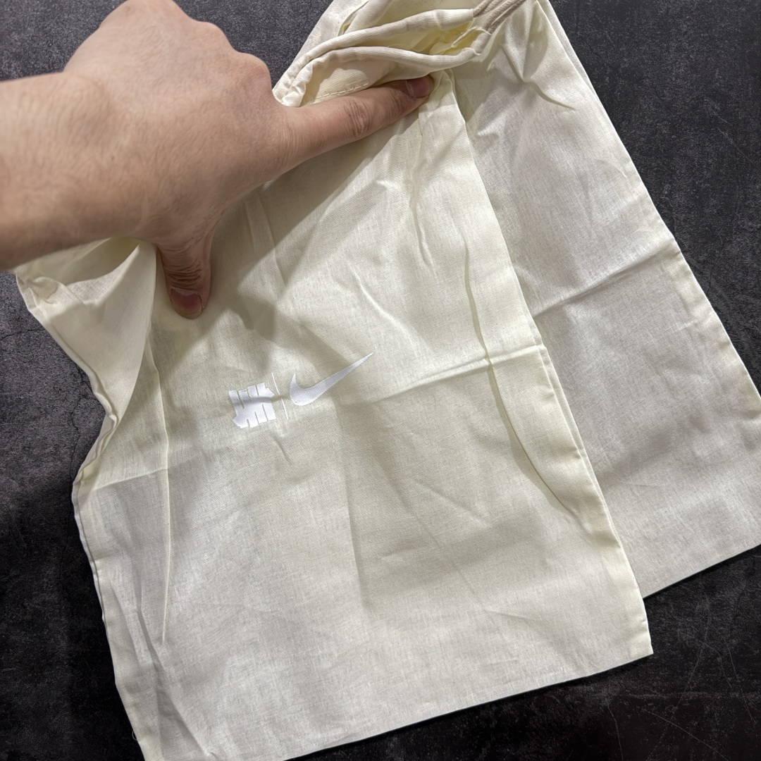 升级最终版UNDEFEATED  Nike Air Max 95    低筒 网布防滑 运动鞋 休闲鞋 球鞋 男鞋 米白IB4453-100