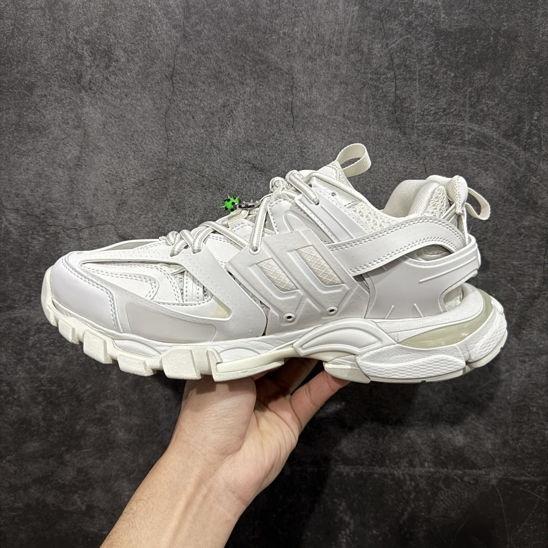 Balenciaga 巴黎世家 Track 3.0 舒适百搭 老爹鞋 运动 复古板鞋 休闲鞋 男鞋 女鞋 挂饰款 白色 542023WTRHM900