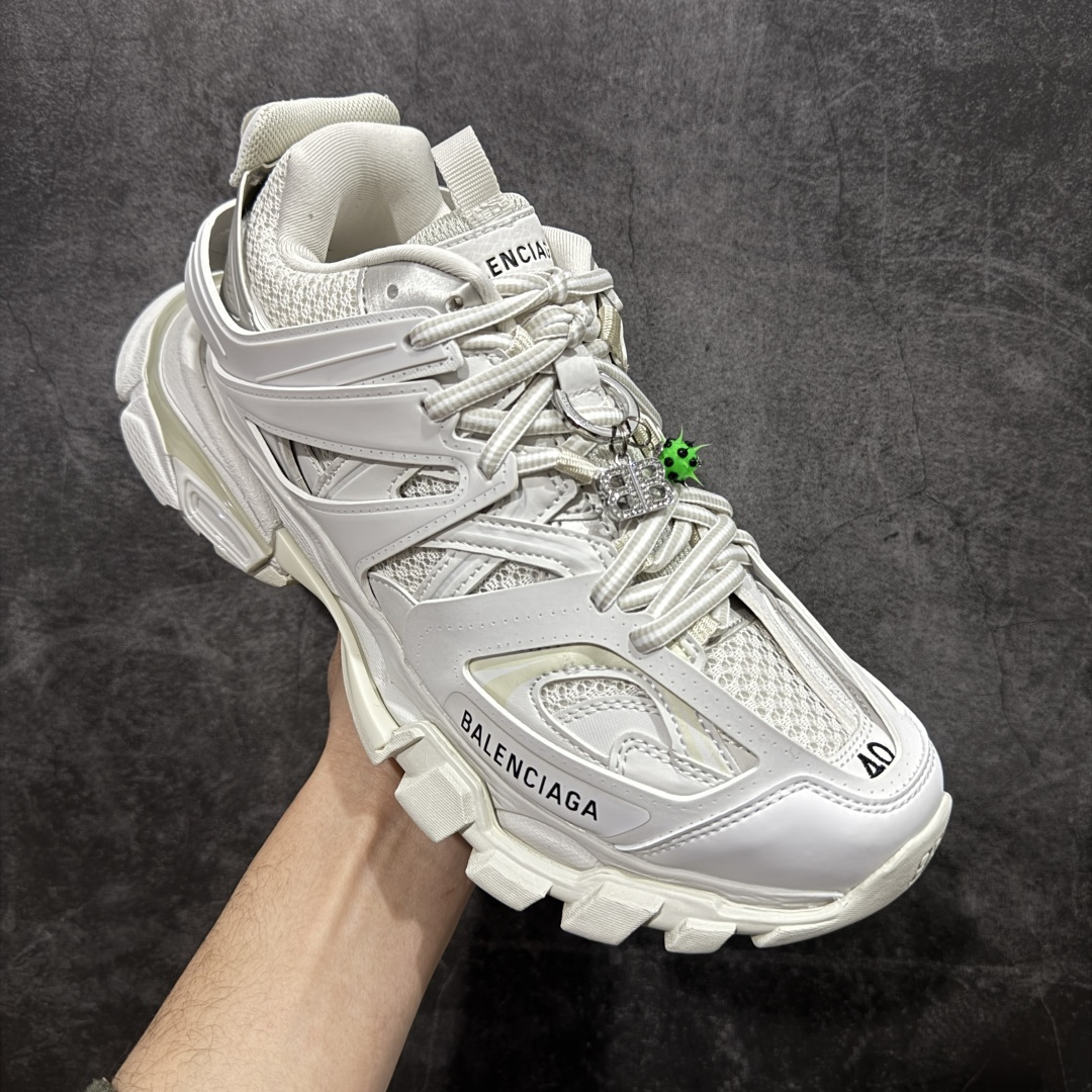 Balenciaga 巴黎世家 Track 3.0 舒适百搭 老爹鞋 运动 复古板鞋 休闲鞋 男鞋 女鞋 挂饰款 白色 542023WTRHM900